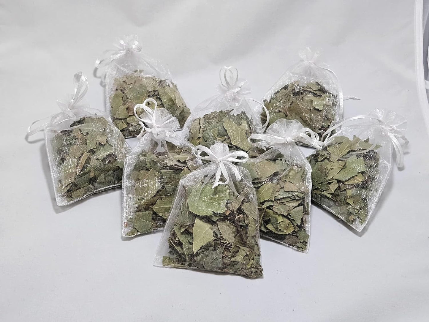 Golden Bay, Natural Dried Bay Leaves, 2.82 oz (80 g), Mediterranean Aroma for Pantry, Closet and Kitchen Freshness, 100% Pure Laurel Leaf Fragrance for Home and Storage Spaces