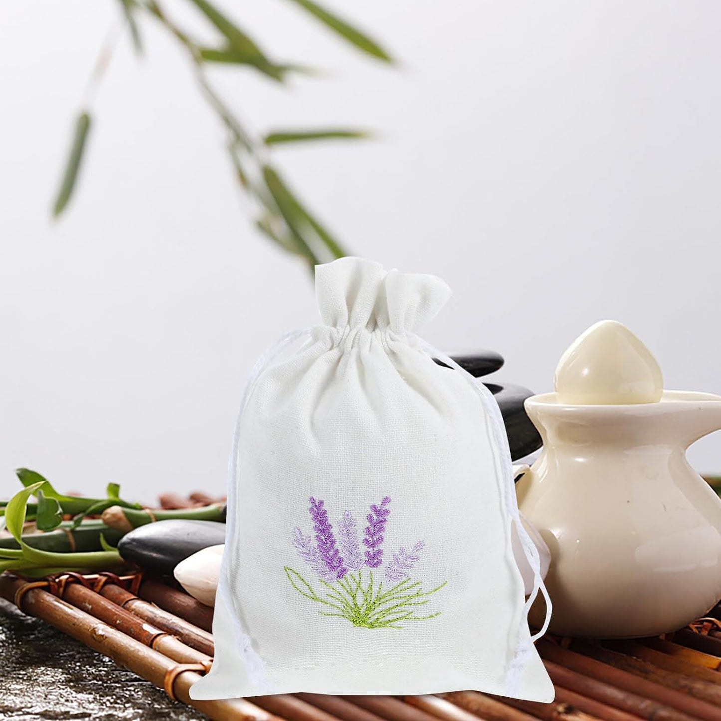 HOLIDYOYO Refillable Sachet Bags 10 Pack Cotton Drawstring Pouches 5.51X3.93 Inch Portable Empty Sachet Bags for Lavender Aromatherapy Jewelry Storage and Home Fragrance