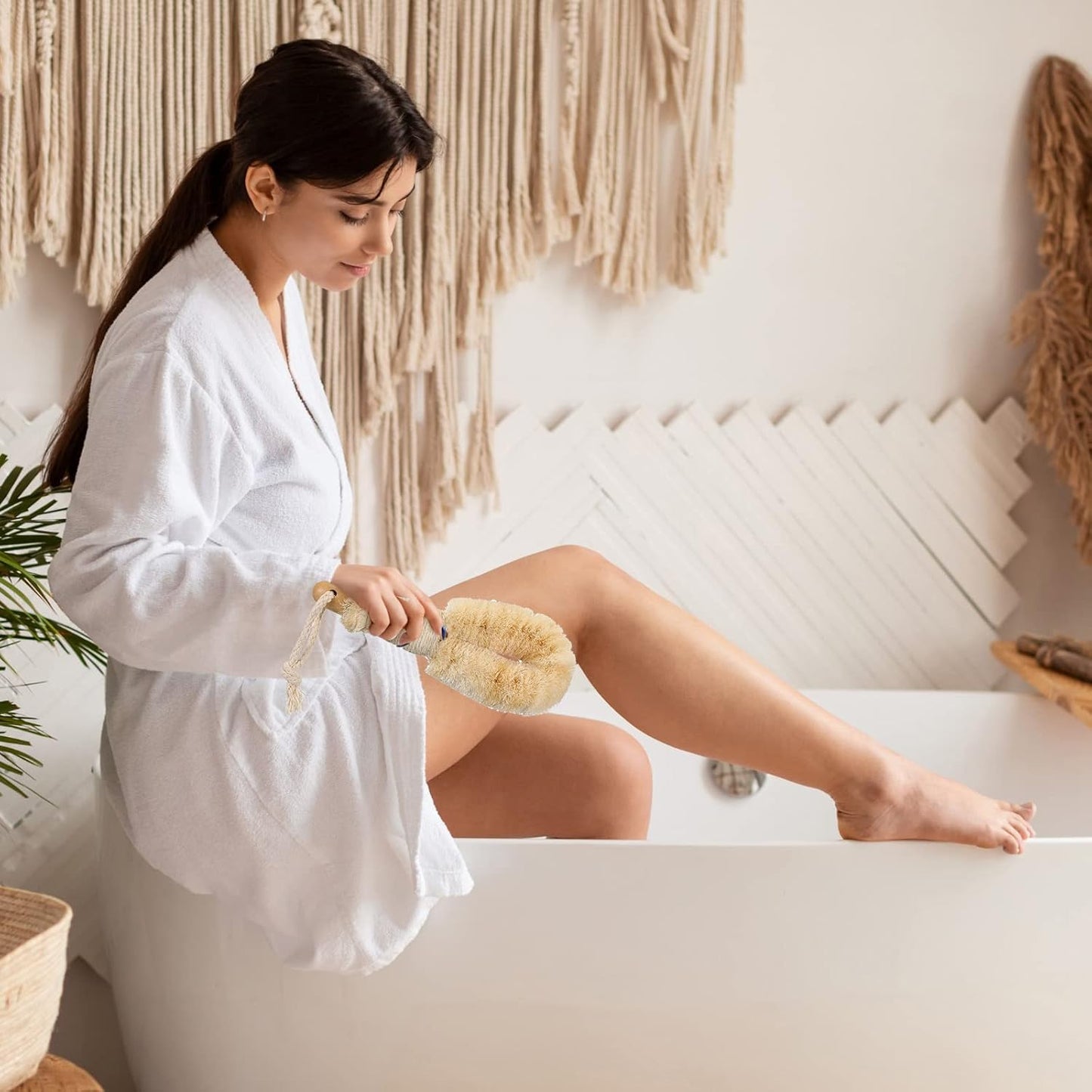 2 Pcs Dry Brushing Sisal Body Brush, Natural Bristle with Fibers Scrubber, Dry Skin Exfoliating Bath Shower for Skin Care