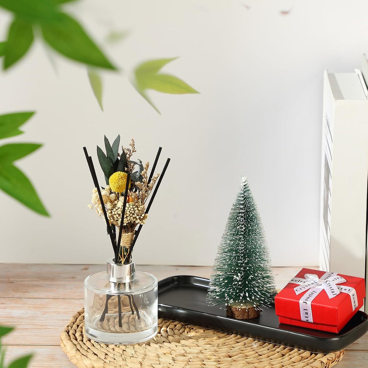 Rtteri 4 Pcs Refillable Diffuser Bottles with 40 Pcs Reeds Sticks 5 oz Empty Fragrance Glass Diffuser Bottles with Lids Baby's Breath Decor Black Ceramic Tray for Home Bathroom Office Men Women Gift