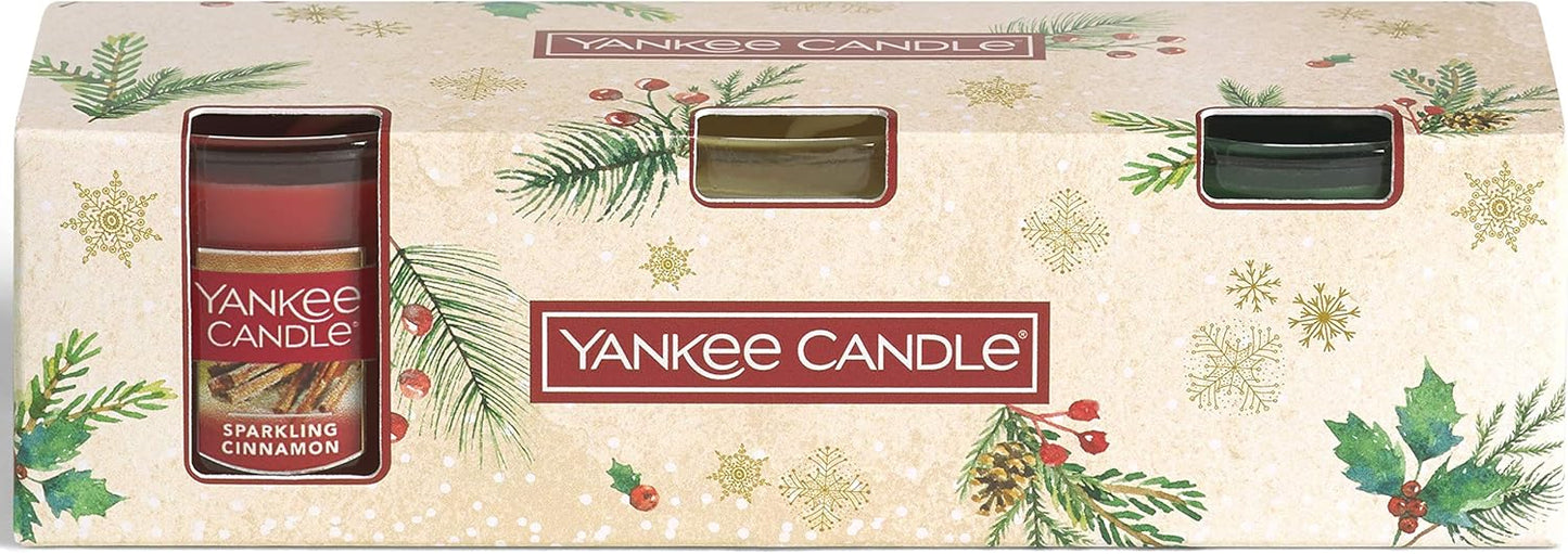Yankee Candle Gift Set | Christmas Scented Candles | 3 Minis | Magical Christmas Morning Collection