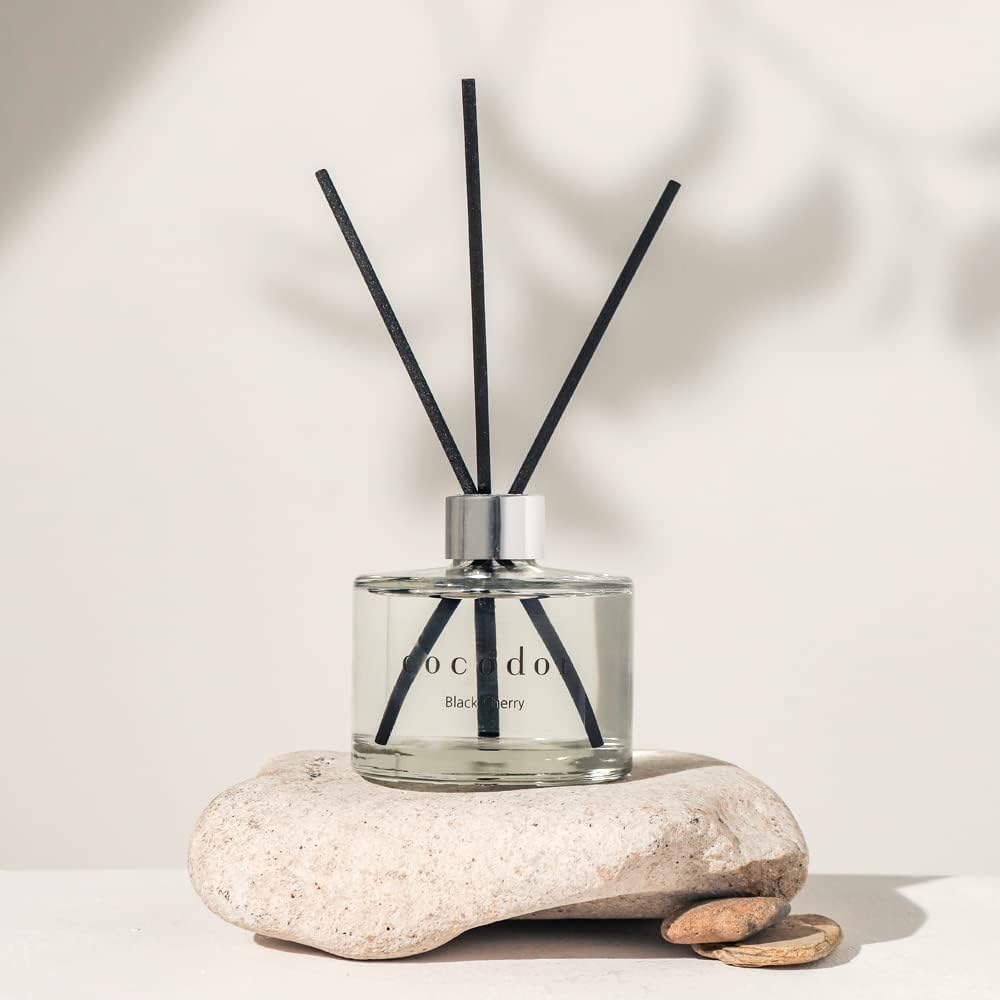 COCODOR Signature Reed Diffuser/Cedar Wood/6.7oz/1Pack / Home Fragrance Scent Essential Oil Stick Diffuser for Bedroom Bathroom Home Décor