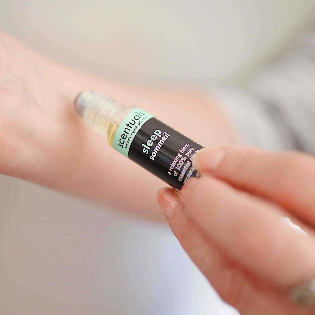 Essential Oil Blend Roll On Sleep: Ylang Ylang, Lavender Oil Jasmin Essential Oils for Relaxation, 100% Pure, Calming Effects & Promotes Relaxation, Aromatherapy, Anti Stress Oil (9 ml | 0.3 oz)