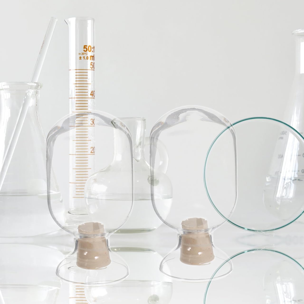 Beavorty Glass Matches Jar Bell-Shaped Storage Bottle with Stopper 3.93X1.96 Inch Transparent Display Bottle for Laboratory and Toothpick Holder