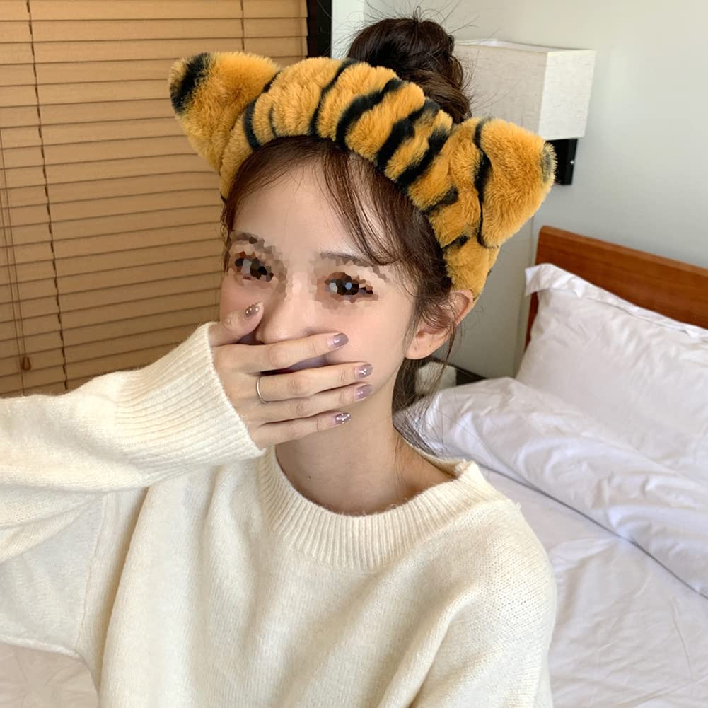 luzen 2Pcs Lovely Tiger Print Headbands Soft Plush Washing Face Facial Mask Skincare Makeup Hair Bands Elastic Spa Shower Yoga Sports Headband Headwraps Hair Accessories for Women