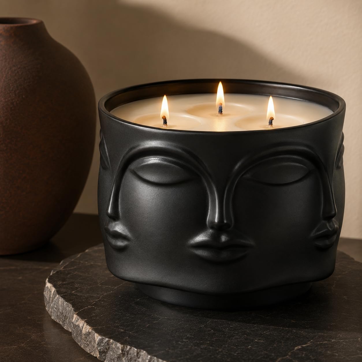 Viyffo 20oz Large Black Scented Candle – Vanilla Dreamscape & Amber Oud, 3 Wick Non Toxic Soy Candle, Matte Ceramic Jar, Luxury Home Fragrance, Modern Art Décor & Premium Birthday Gift for Men & Women