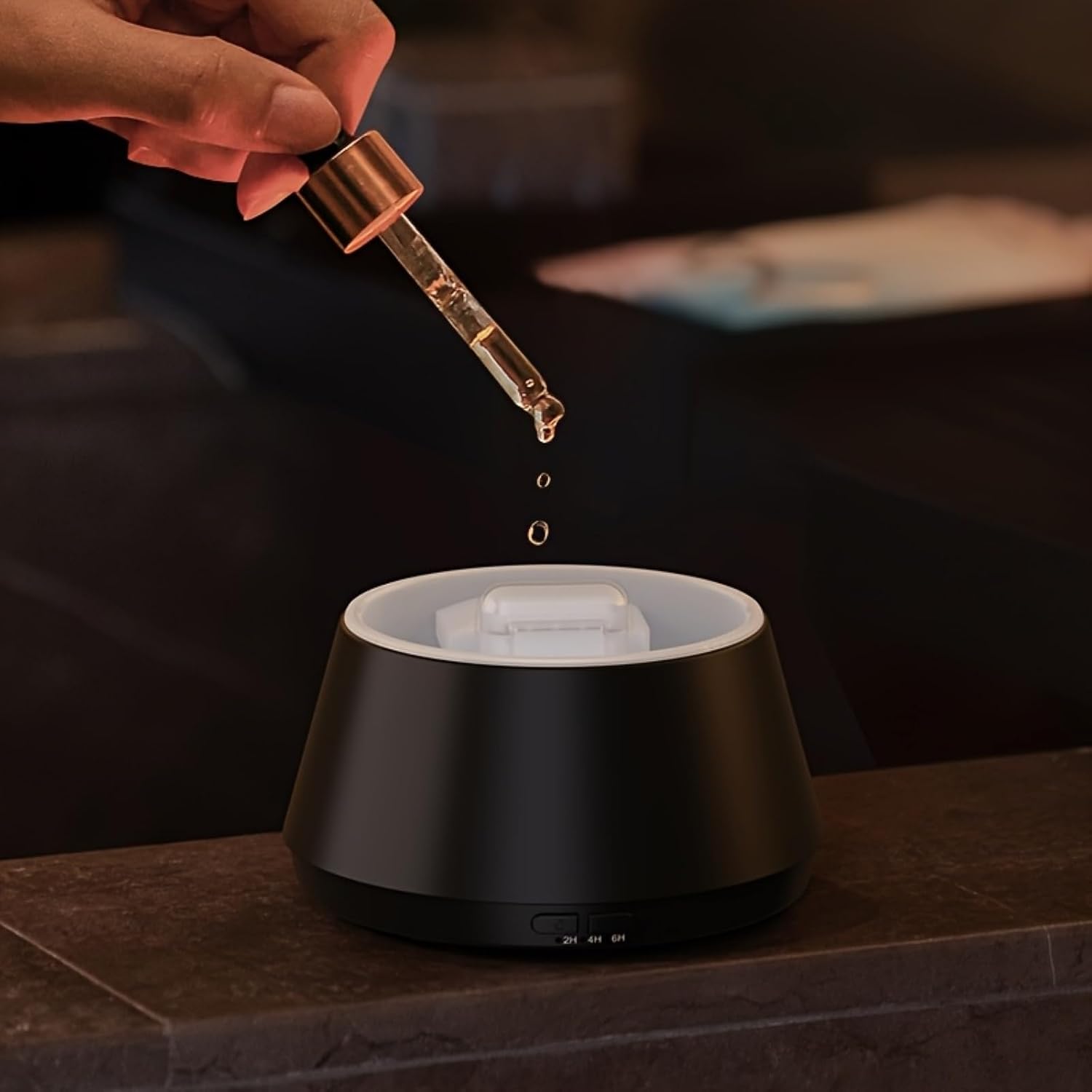 Essential Oil Diffuser, Luxury-Style Aromatherapy Diffuser with Candlelight Night Light Effect, Ultrasonic Cool Mist Humidifier, Remote Control Function, Suitable for Home Living Room and Office