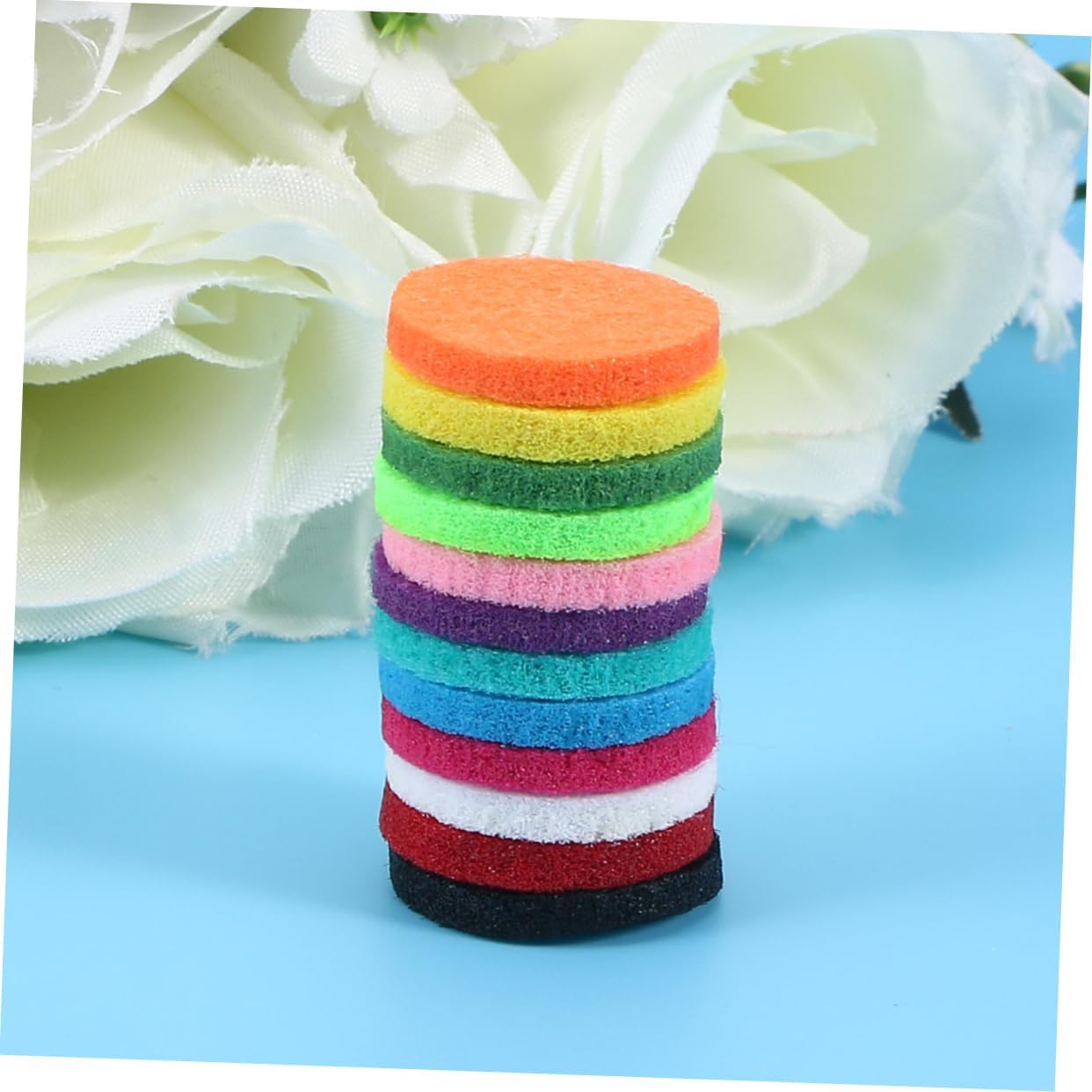 12Pcs Aromatherapy Essential Oil Diffuser Refill Pads Multi-Colored Locket Necklace Replacement Felt Inserts for Car and Home Use