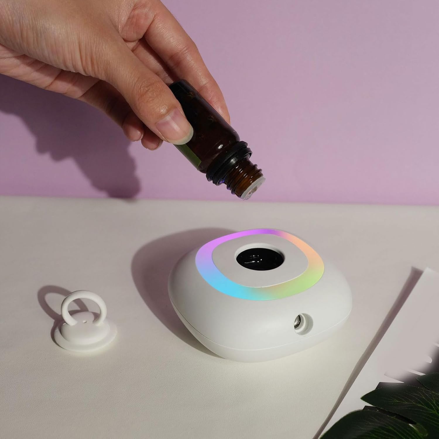 Mini Essential Oil Diffuser, Automatic Spraying Aromatherapy Diffuser with Rotating Colorful Lights and Timer Portable Rechargeable Mini Scent Air Machine for Bedroom