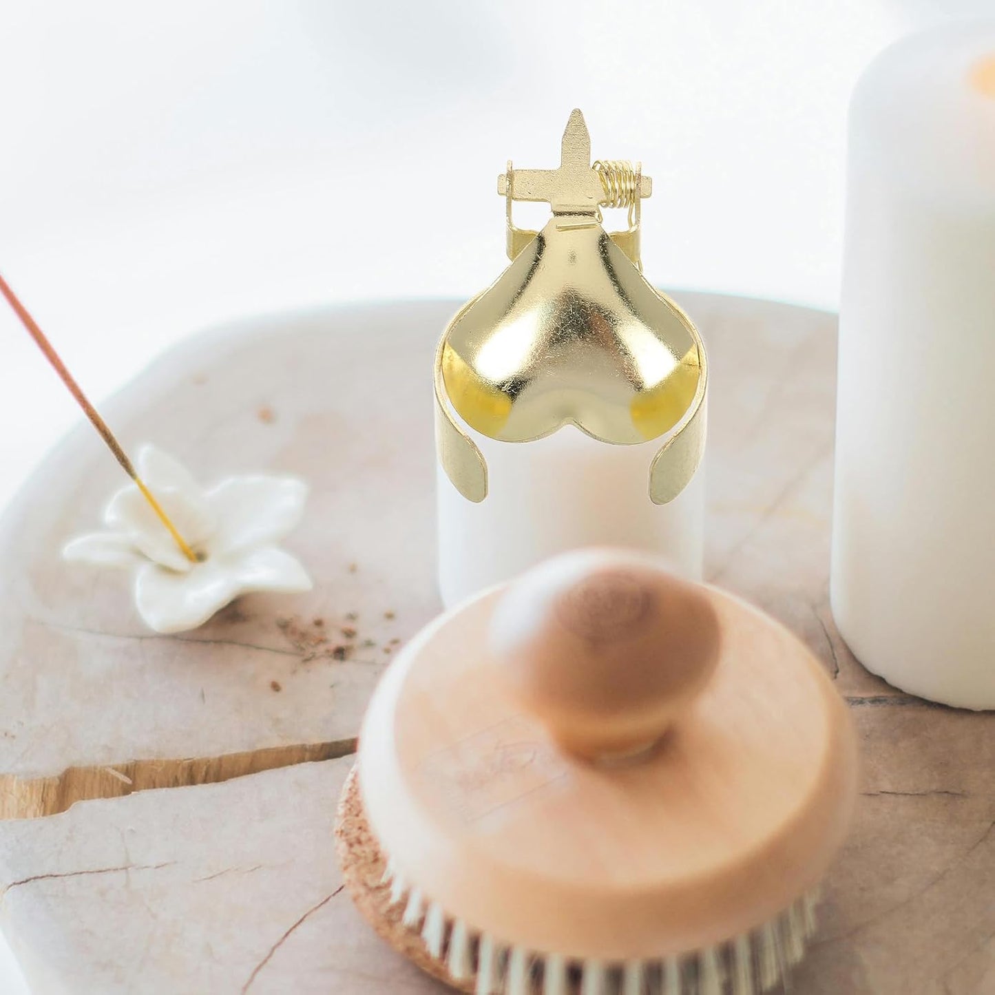 2 Pcs Heart Shaped Automatic Candle Snuffer, Gold Metal Candle Flame Extinguisher for Scented Decorative Wick Clips for Weddings, Holidays, and Home Decor