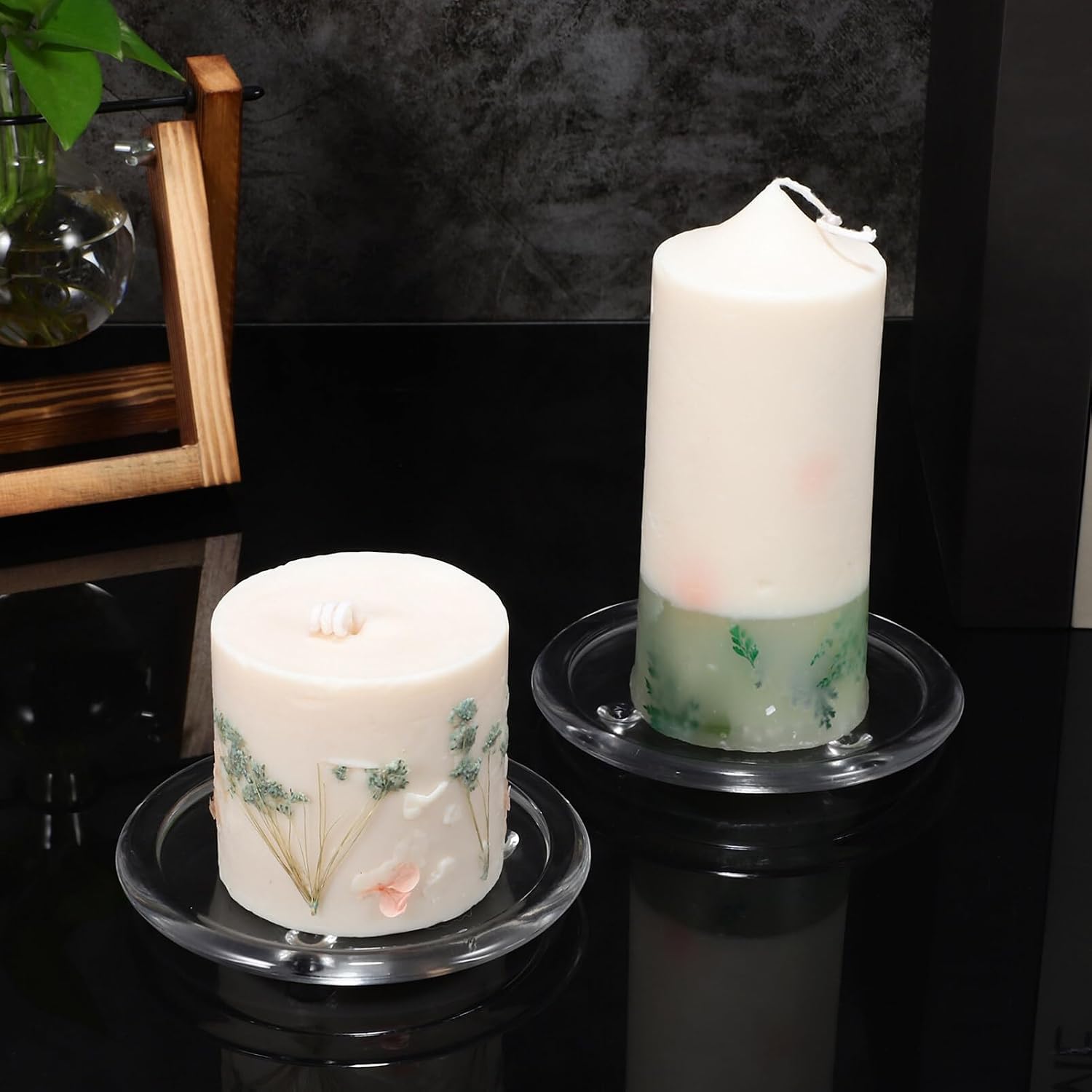VOSAREA 2Pcs Glass Candle Holder Plates 5.11 Inch Transparent Round Candle Tray Coasters for Wedding Banquet Home Decor Table Centerpiece