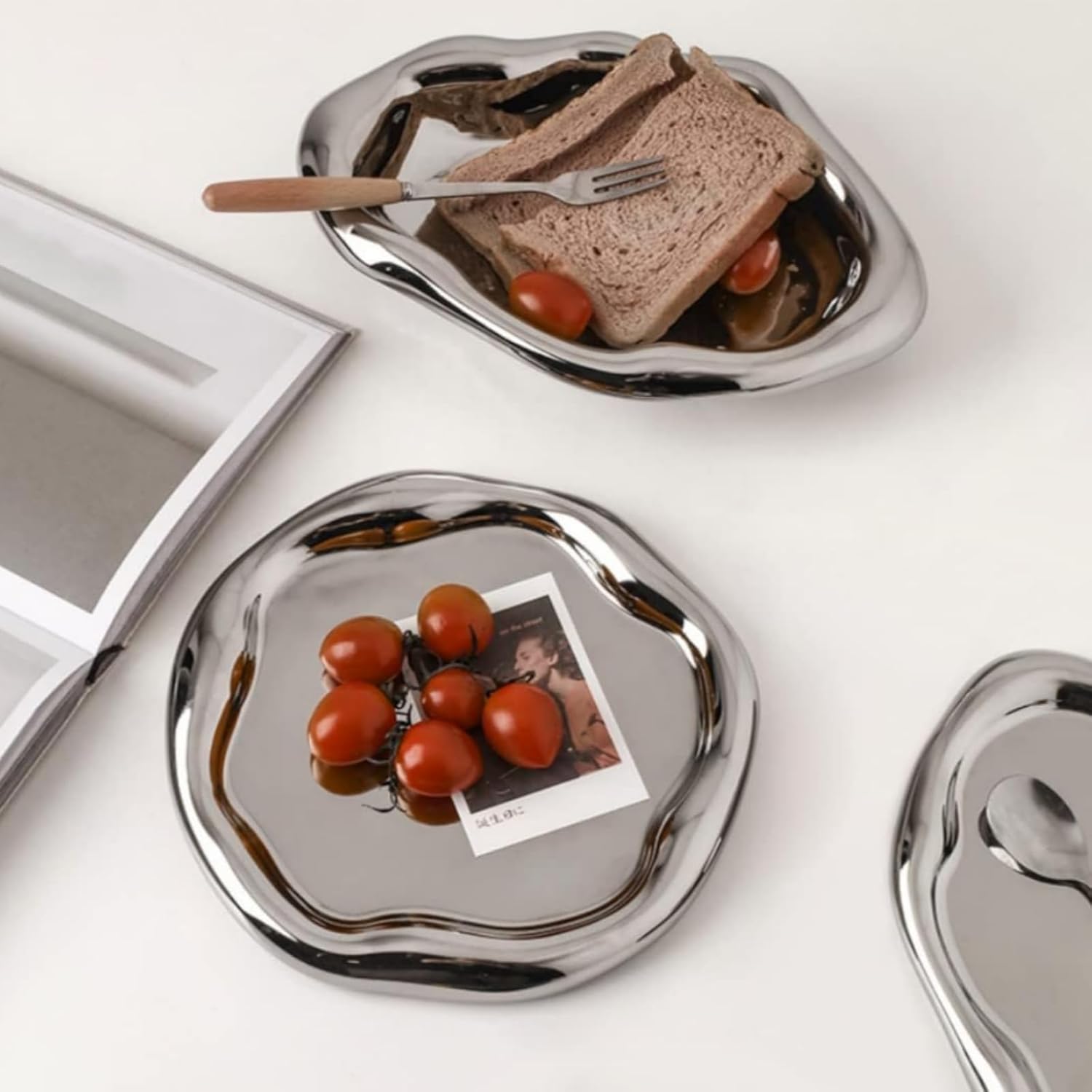 Silver Tray Decorative Vanity Tray Bathroom Tray Jewelry Dish Ceramic Silver Round Plate Holder Makeup Tray Home Organizers Irregular Storage Plate Bathroom Organizer (Round)