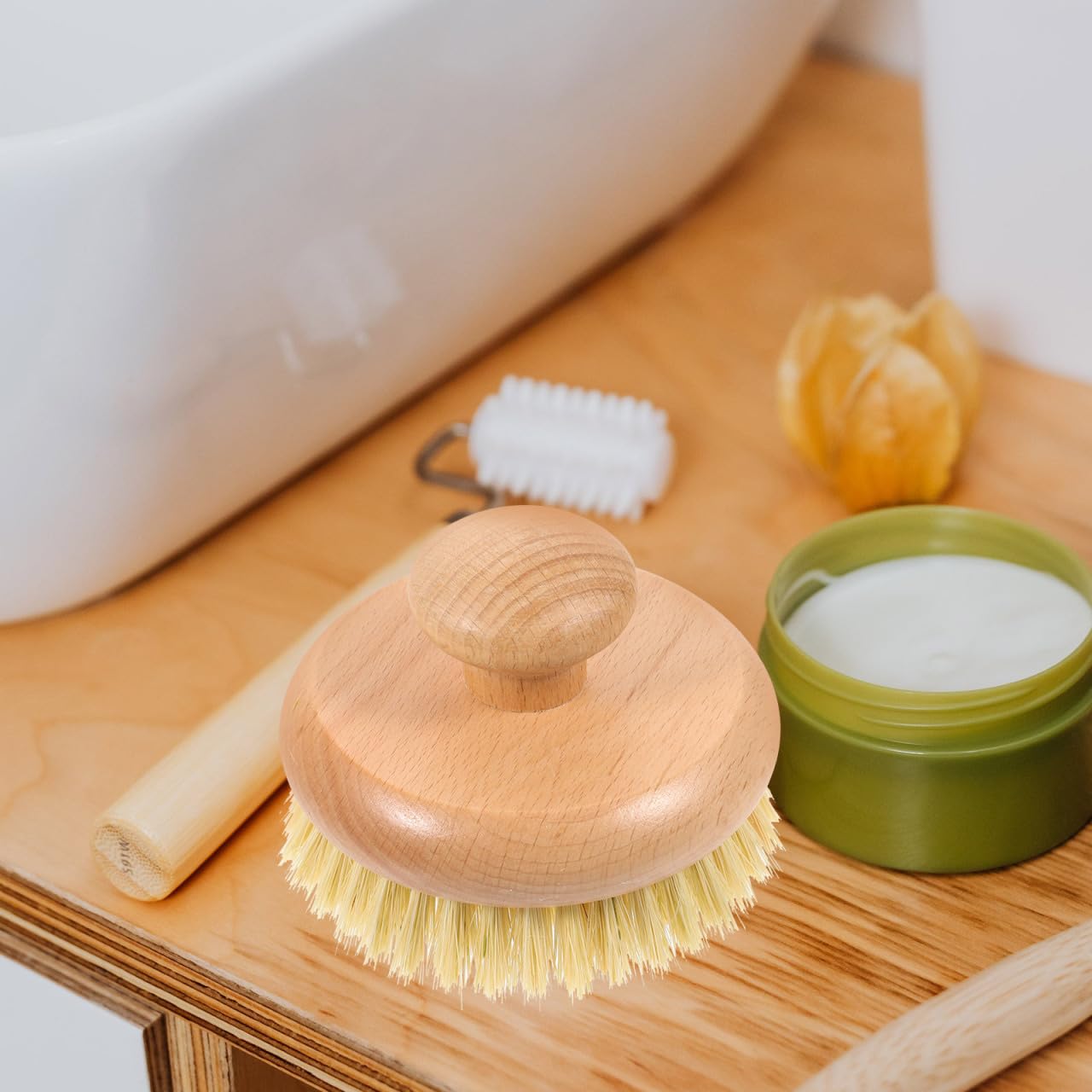 Shower Brush Handle Back Scrubber Body Exfoliator Wood Body Brush Bath Shower Brush for Wet or Dry Brushing