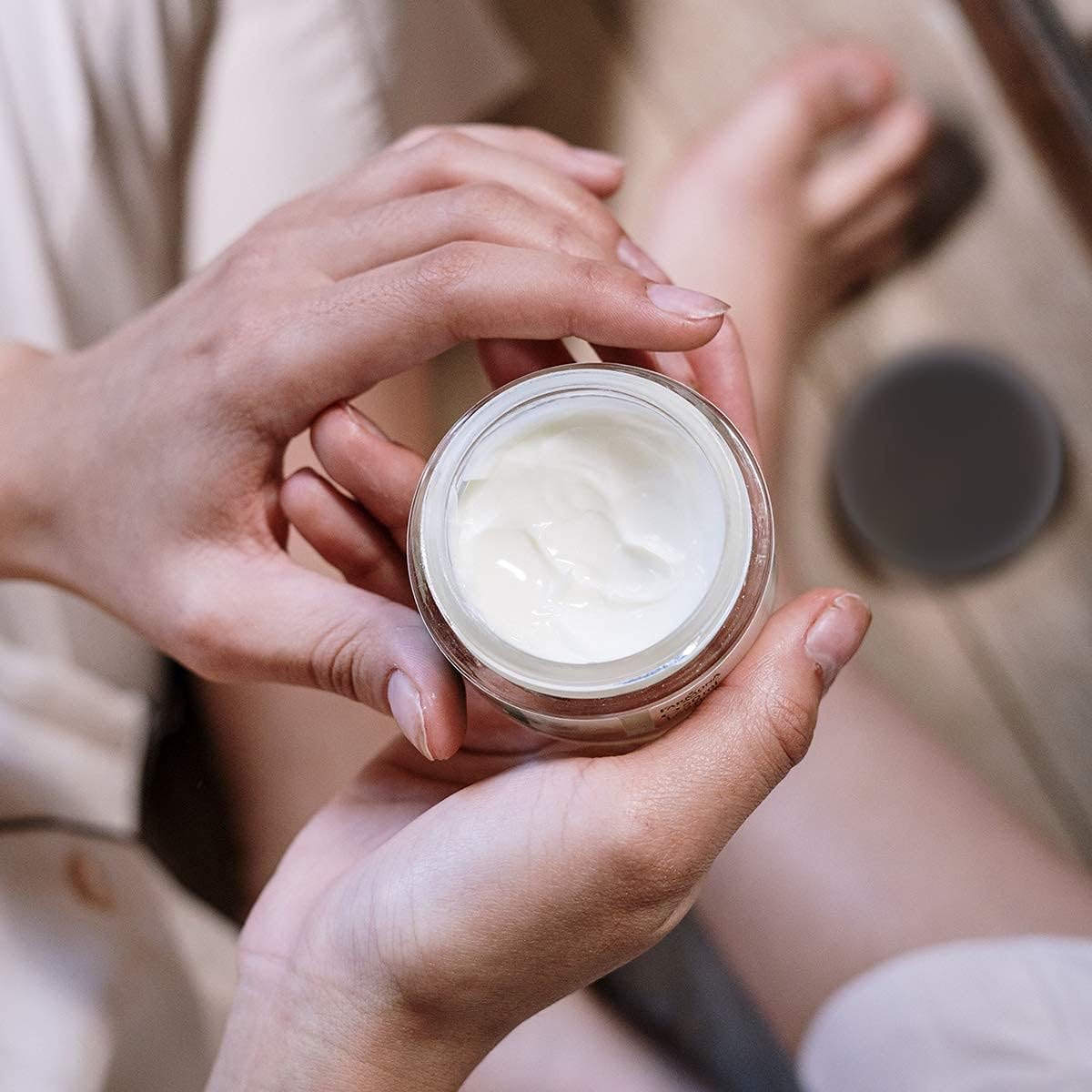 2 oz Glass Jars with Lids, Hoa Kinh 24 Pack Air Tight Leak Proof Small Clear Transparent Cosmetic Glass Jars - White Inner Seal Lid for Handmade Lotions, Creams, Body Butter, Candle, Crafts Storage