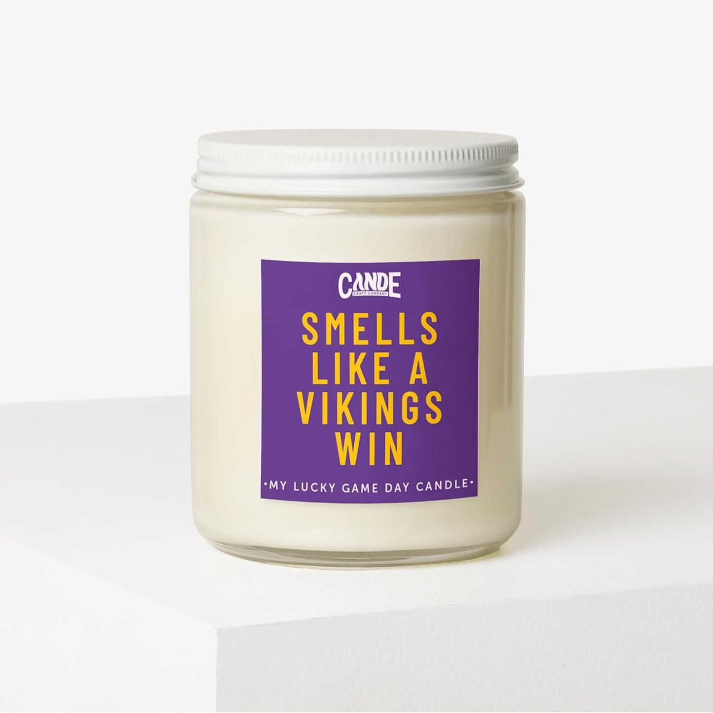 Smells Like a Vikings Win Candle – Vikings Football Inspired Scented Candle – Vanilla Oak Fragrance – Hand-Poured Soy Wax – Gift for Vikings Fans, Home Decor, Man Cave, Game Day Essential