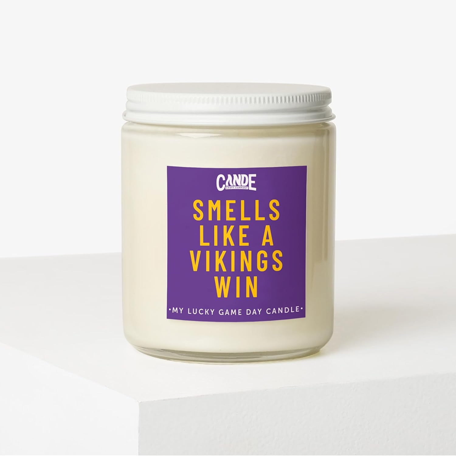 Smells Like a Vikings Win Candle – Vikings Football Inspired Scented Candle – Vanilla Oak Fragrance – Hand-Poured Soy Wax – Gift for Vikings Fans, Home Decor, Man Cave, Game Day Essential
