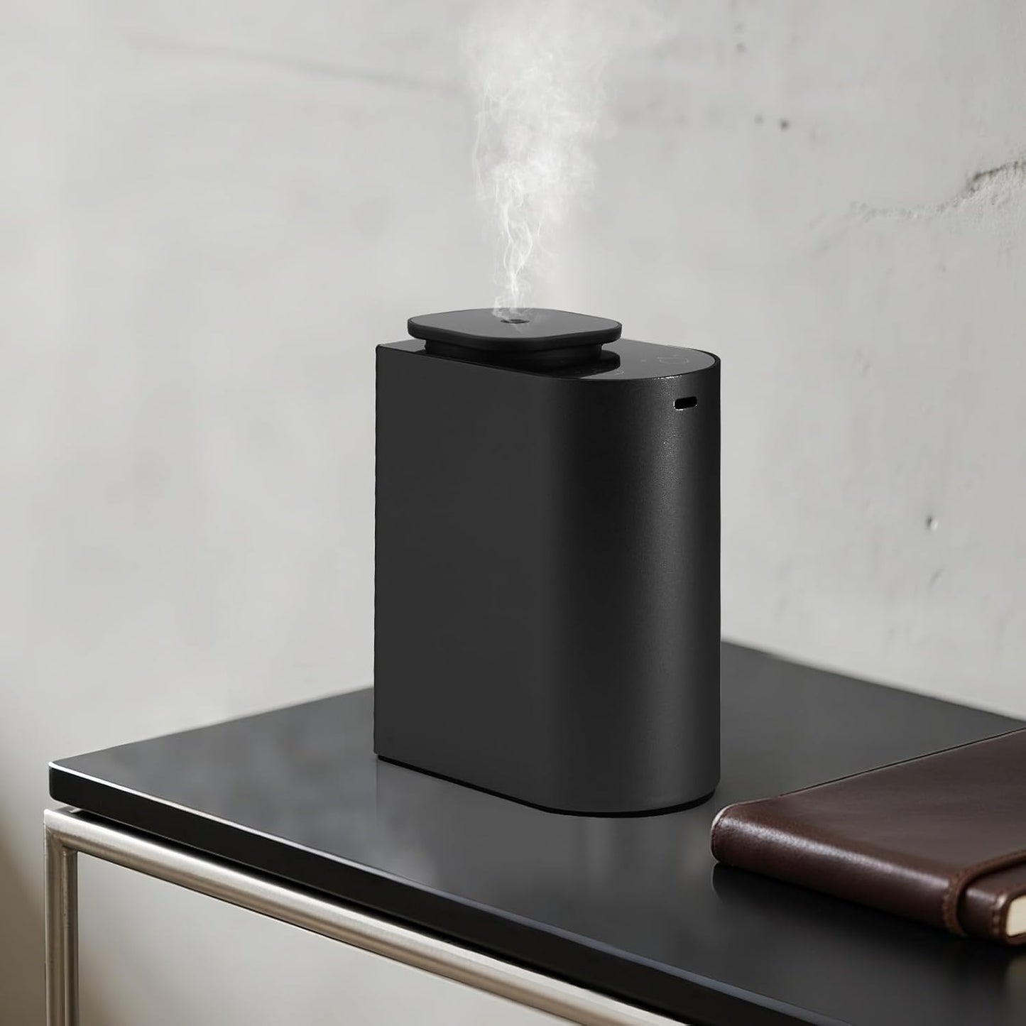 Waterless Essential Oil Diffuser，4000 mAh Large Battery, max 120ml Capacity, Suitable for Hotels, Large Rooms, Offices, bedrooms，Aluminum Alloy Desktop Scent Diffuser (Black)