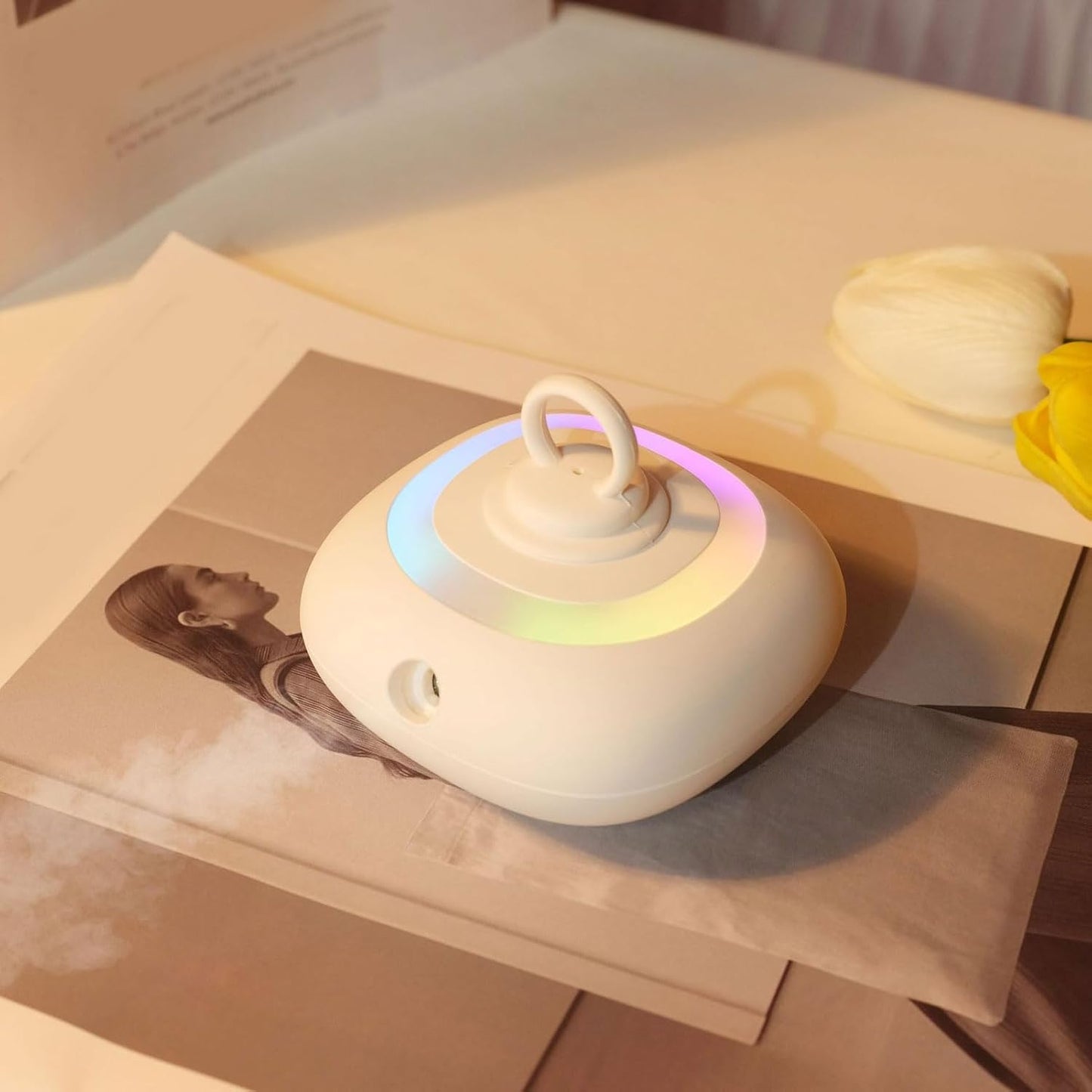 Mini Essential Oil Diffuser, Automatic Spraying Aromatherapy Diffuser with Rotating Colorful Lights and Timer Portable Rechargeable Mini Scent Air Machine for Bedroom