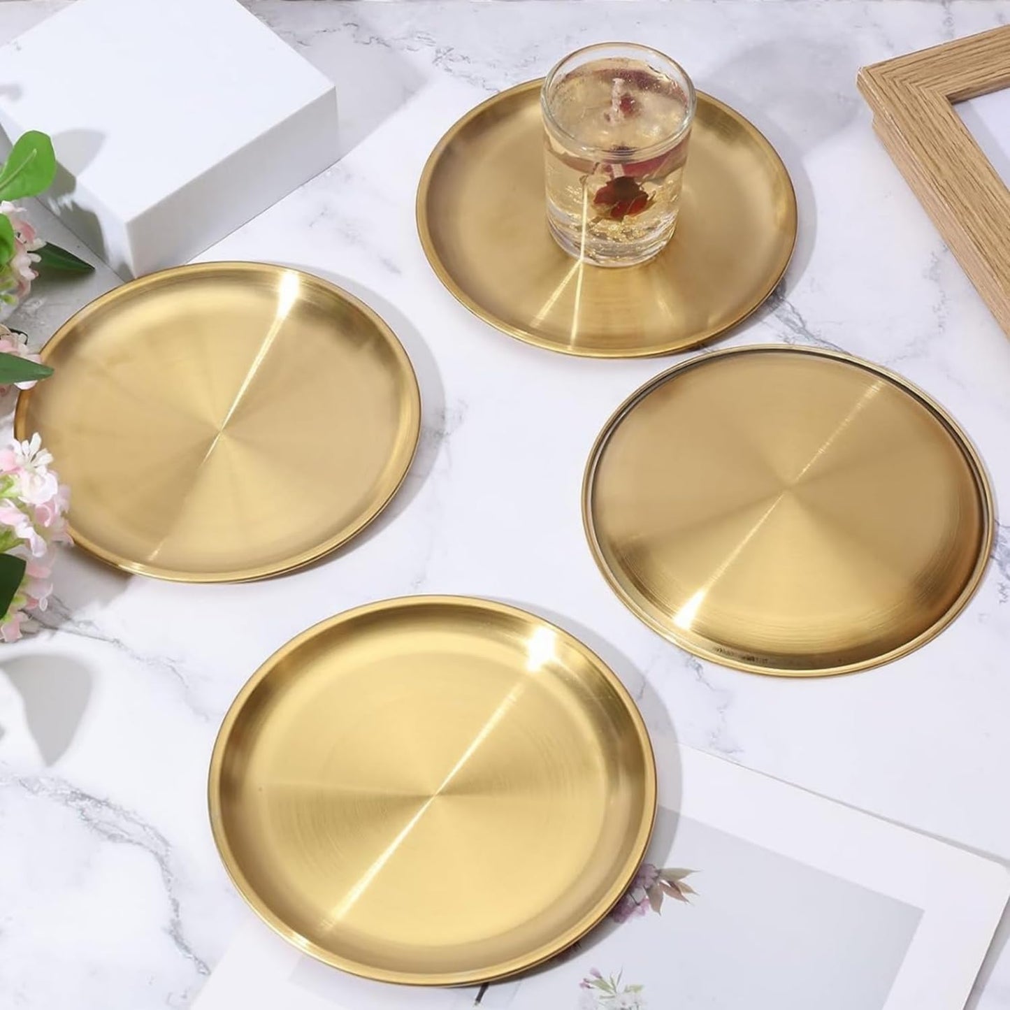 GLOBLELAND 4 Pcs 5.6 Inch Flat Round Metal Candle Holder Plate Golden Stainless Steel Jewelry Plates Gold Candle Holders Decor for Coffee Table Countertop Home Decorations