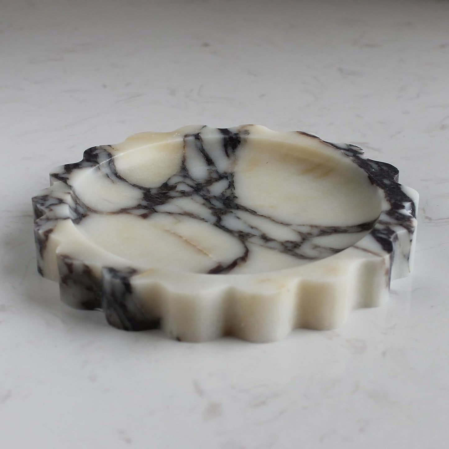 Natural Small Calacatta Viola Marble Tray 6.3", Round Scalloped Tray for Nightstand Dresser, Jewelry Tray for Women's Gift