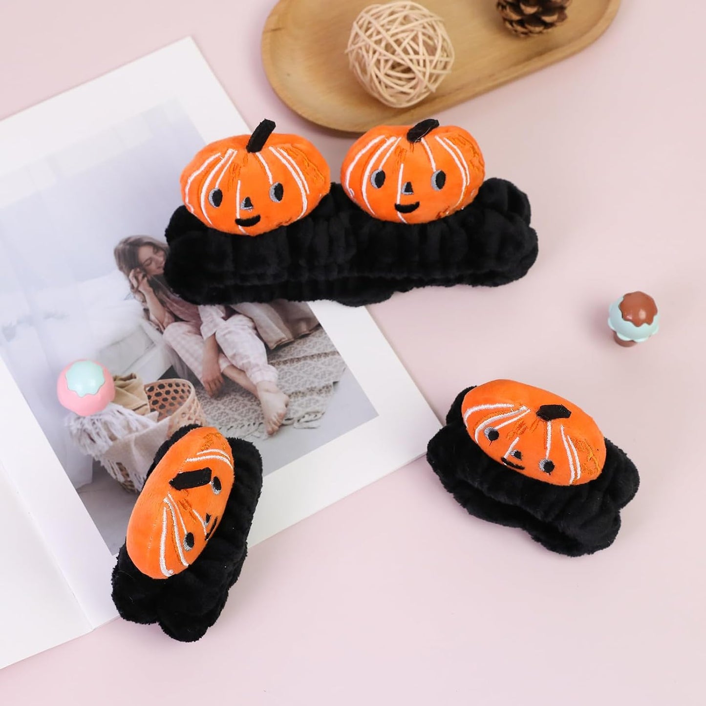 Kawaii Spa Headband and Wristband Set for Women Girls, Cute Halloween Skincare Headbands for Face Washing, Fluffy Makeup Headband for Washing Face, Bath, Shower and Beauty, Black Pumpkin
