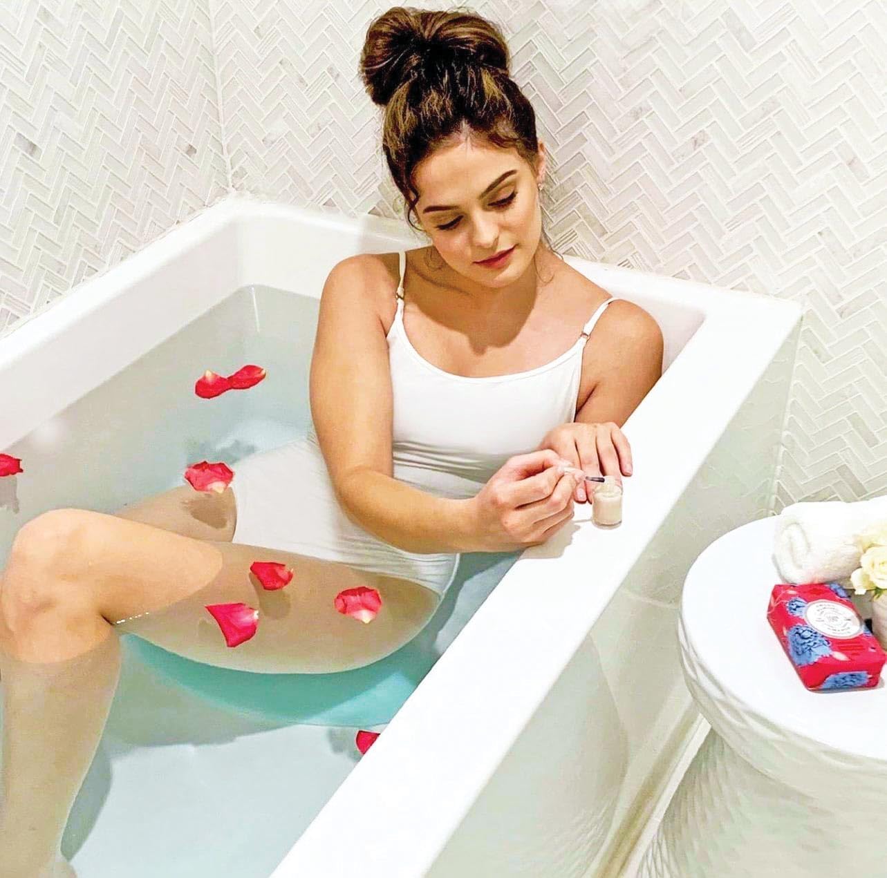 Luxury Body Stopper, Anti-Slip Spa Accessory, Holds Reclined Position in Bath to Fully Release Tension, Bathe Comfortably Hands Free, and Keep Your Hair Dry. Recline, Relax, Stay Put!