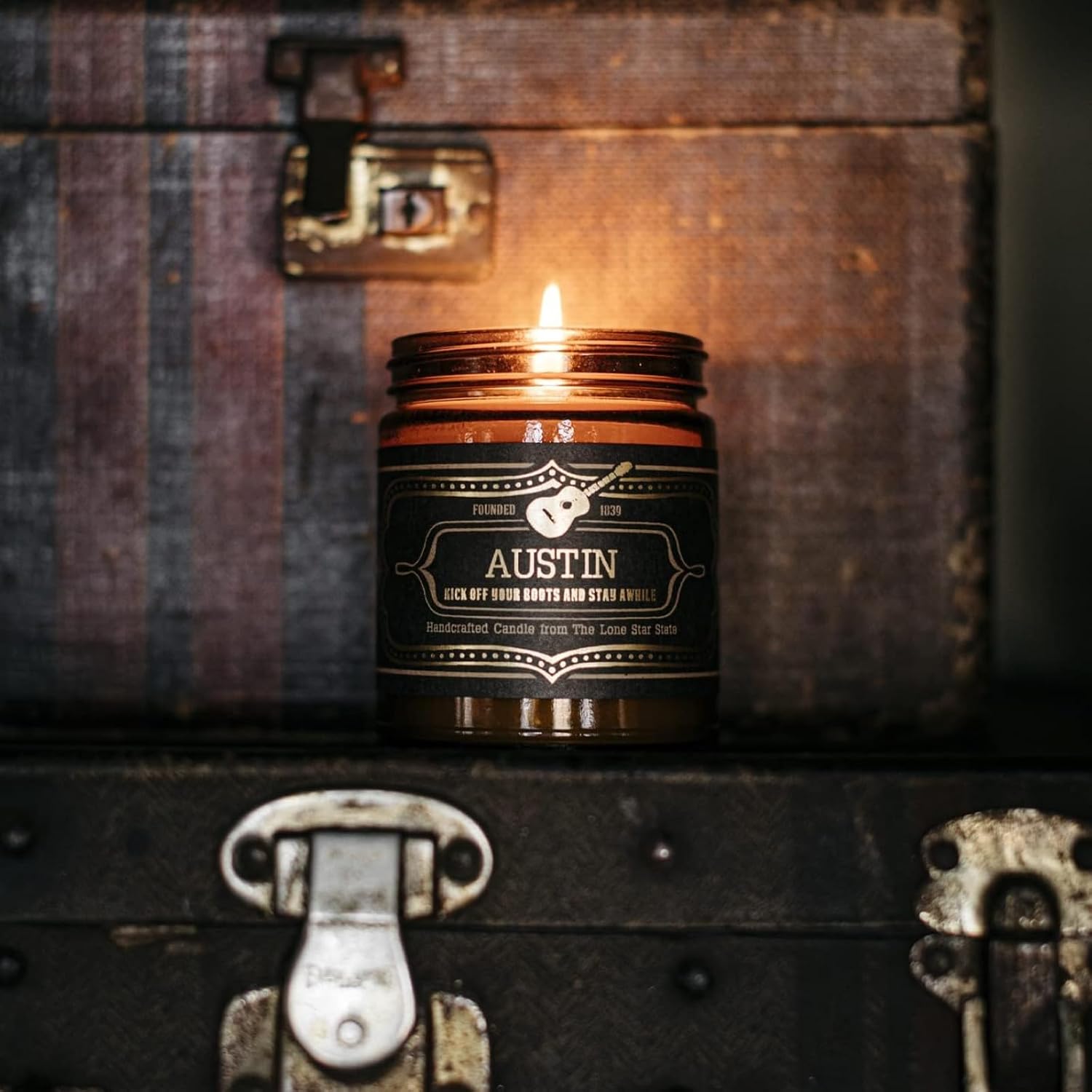 Jackson Vaughn Scented Texas Candle | Aromatherapy Long Lasting Candles Home Fragrance Decor Gifts Hand Poured Soy Wax Blend Notes of Patchouli, Prairie Grass, Mexican Amber 40 Hr Burn 9oz (Austin)