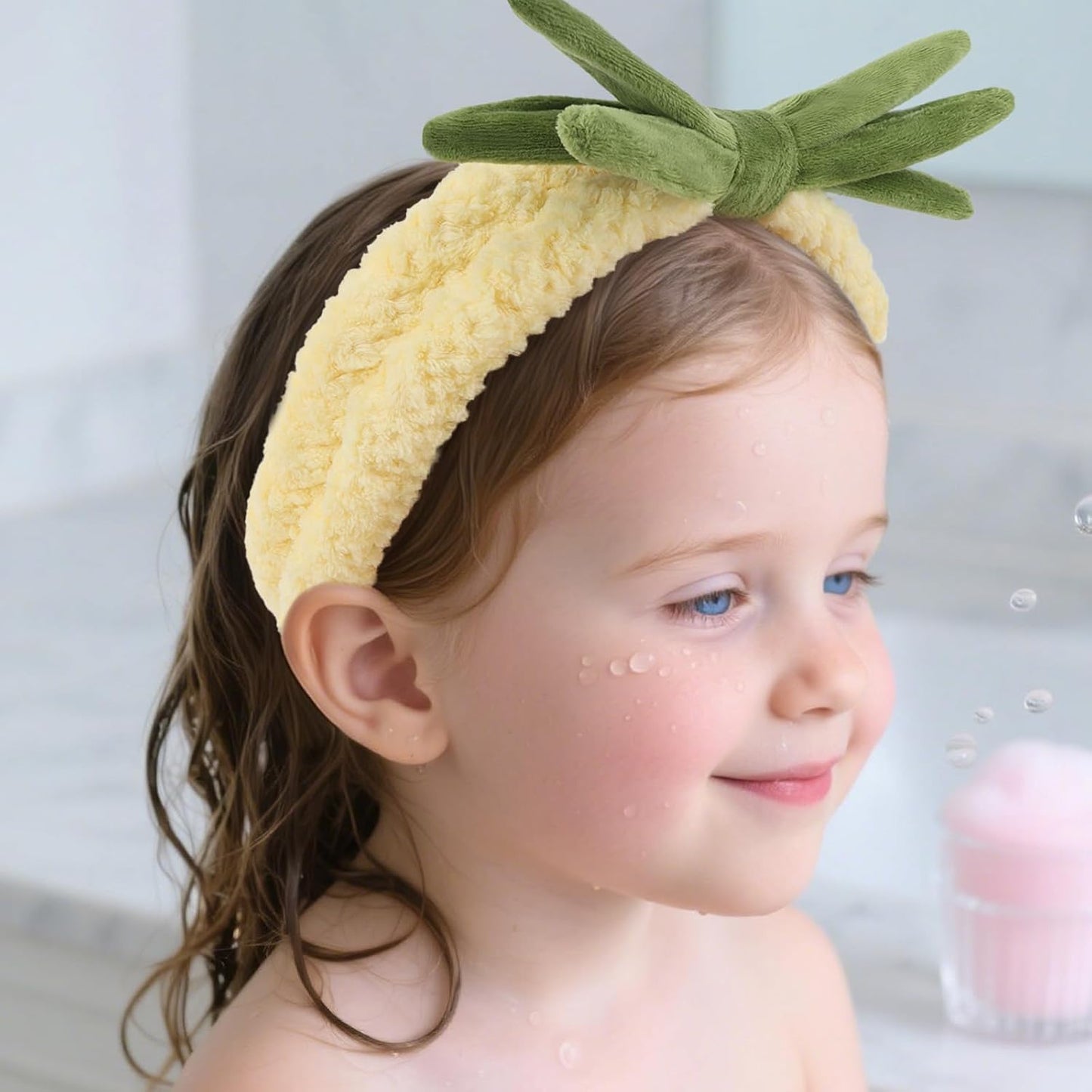 YISSION 2 PCS Fruit Headbands No Slip Spa Head Band for Face Wash Makeup Skincare Facial Headband Elastic Strawberry Pineapple Hair Band Microfiber Headbands for Women Girls