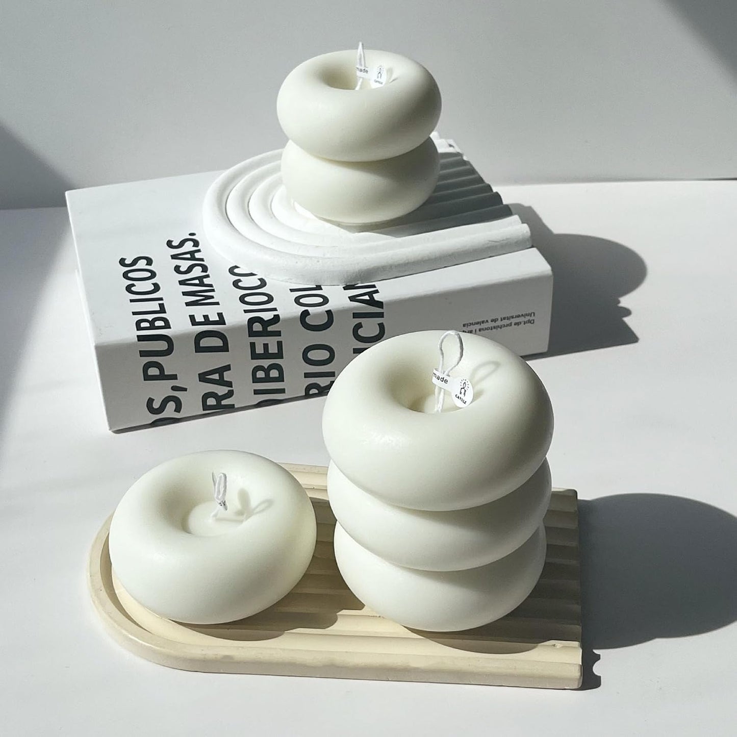3pcs Donut Shaped Pillars Candle, English Pear & Freesia Scented, 14/31/33 Hour Burn Time, Velas Decorative Elegantes for Home Shelf Decor, Aesthetic Style