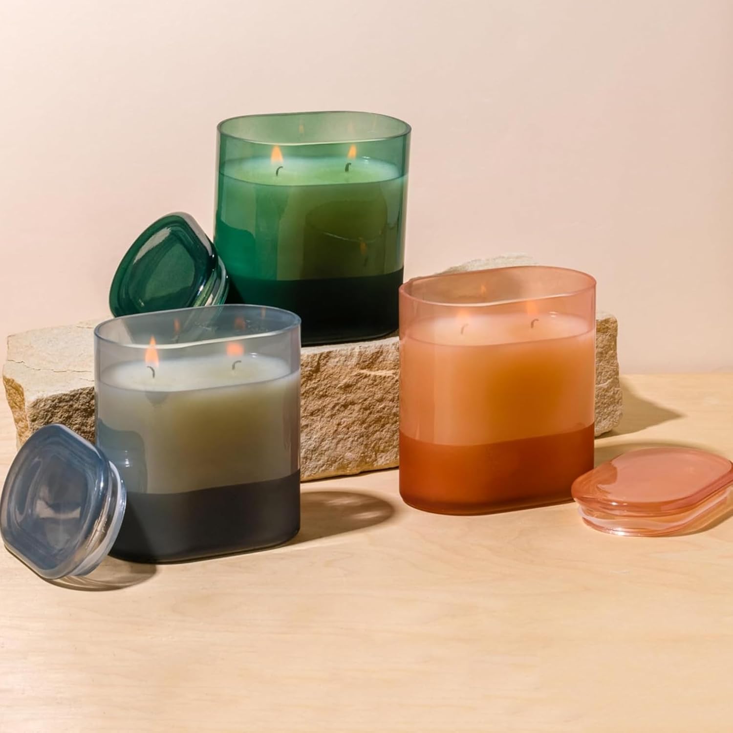 Paddywax Vista Scented Candle with Lid in Reusable Tonal Glass Jar, Clean-Burn 2-Wick Soy Candle with Approx. 84 Hour Burn Time, Decorative Gift Candles for Home, Redwoods & Amber, 12 oz