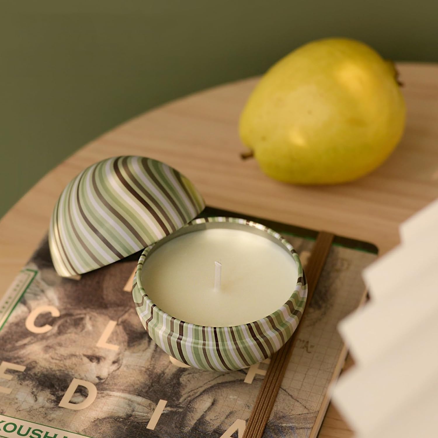 Floral Metallic Scented Candle,2 Pack Curved-Pattern Tins in Emerald & Gold Smokeless Soy Wax Jar Decorative Candle for Wedding Favors, Photo Props & Aesthetic Home Vibes