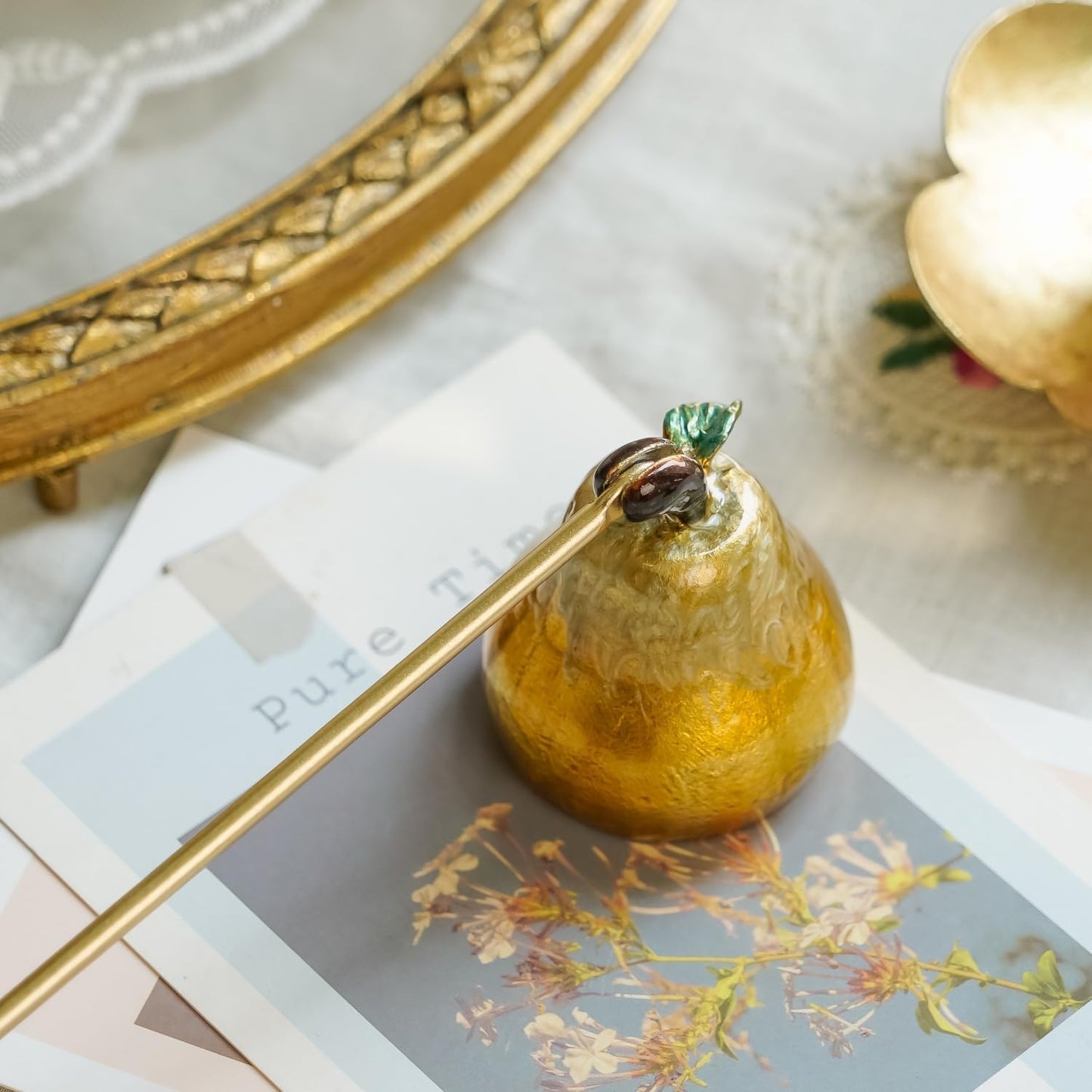 NIKKY HOME Candle Snuffer, Retro Candle Extinguisher with Long Handle Pear Wick Snuffer Candle Accessory for Candle Lovers