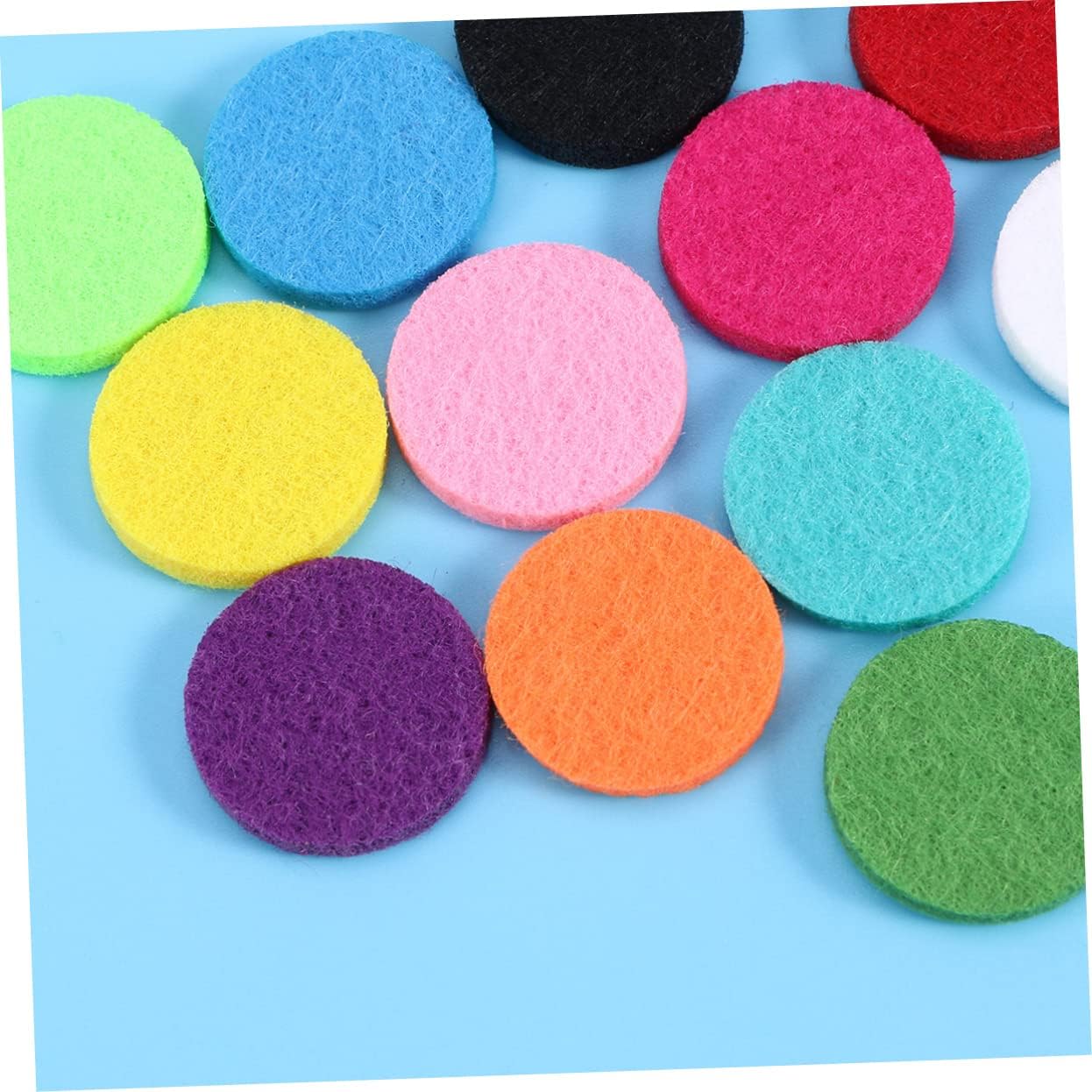 12Pcs Aromatherapy Essential Oil Diffuser Refill Pads Multi-Colored Locket Necklace Replacement Felt Inserts for Car and Home Use