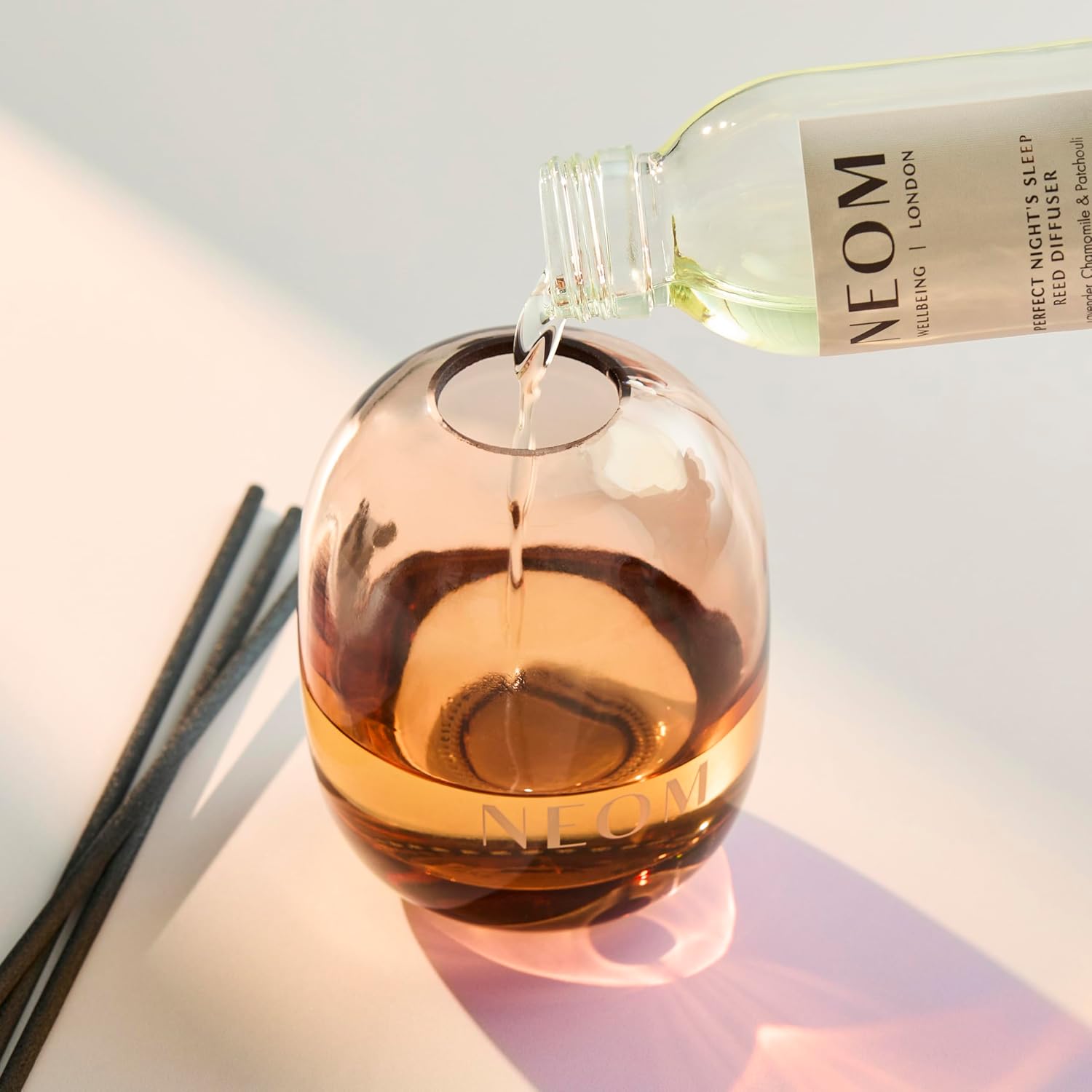 NEOM Perfect Night's Sleep Reed Diffuser Refill, 100ml I Lavender, Chamomile and Patchouli I 100% Natural Fragrances I Lasts 12 Weeks