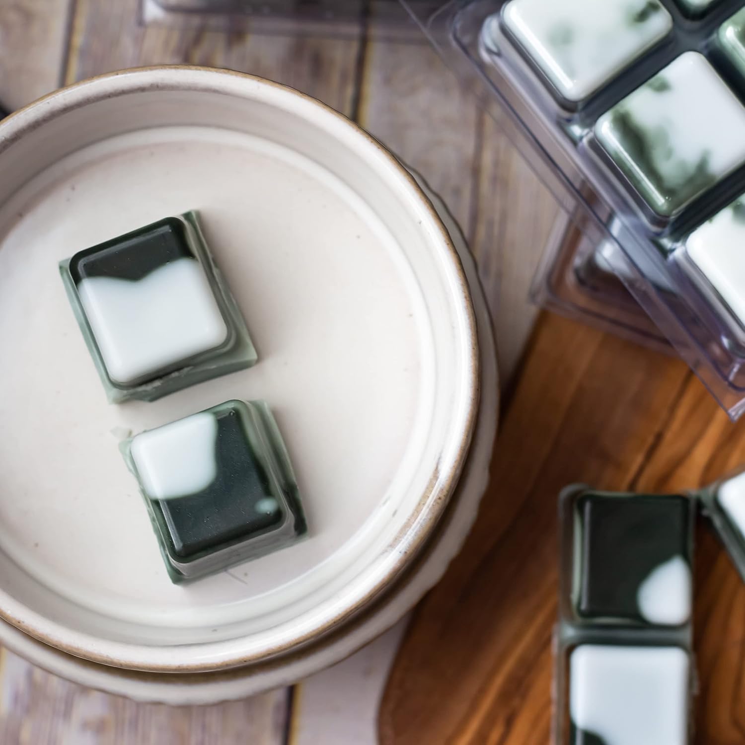 Enchanted Forest Wax Melts | Black Violet Saffron Amber Floral Blend Scent Clamshell Pack of 6 Cubes | Dark Green White 3 oz | Valentines Day Gift
