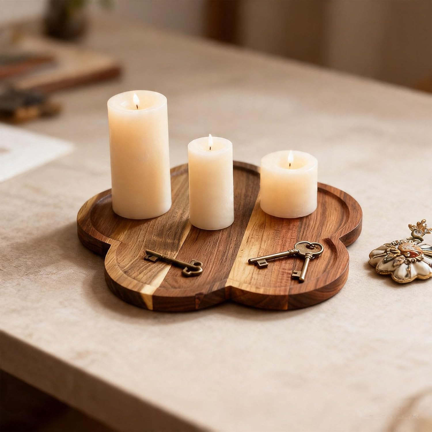 11.8" Acacia Wood Flower-Shaped Tray, Wooden Candle Tray, Decorative Candle Holder Candle Plate Jewelry Organizer, Farmhouse Serving Tray for Food, Drinks, Jewelry, Key, Vanity & Home Decor