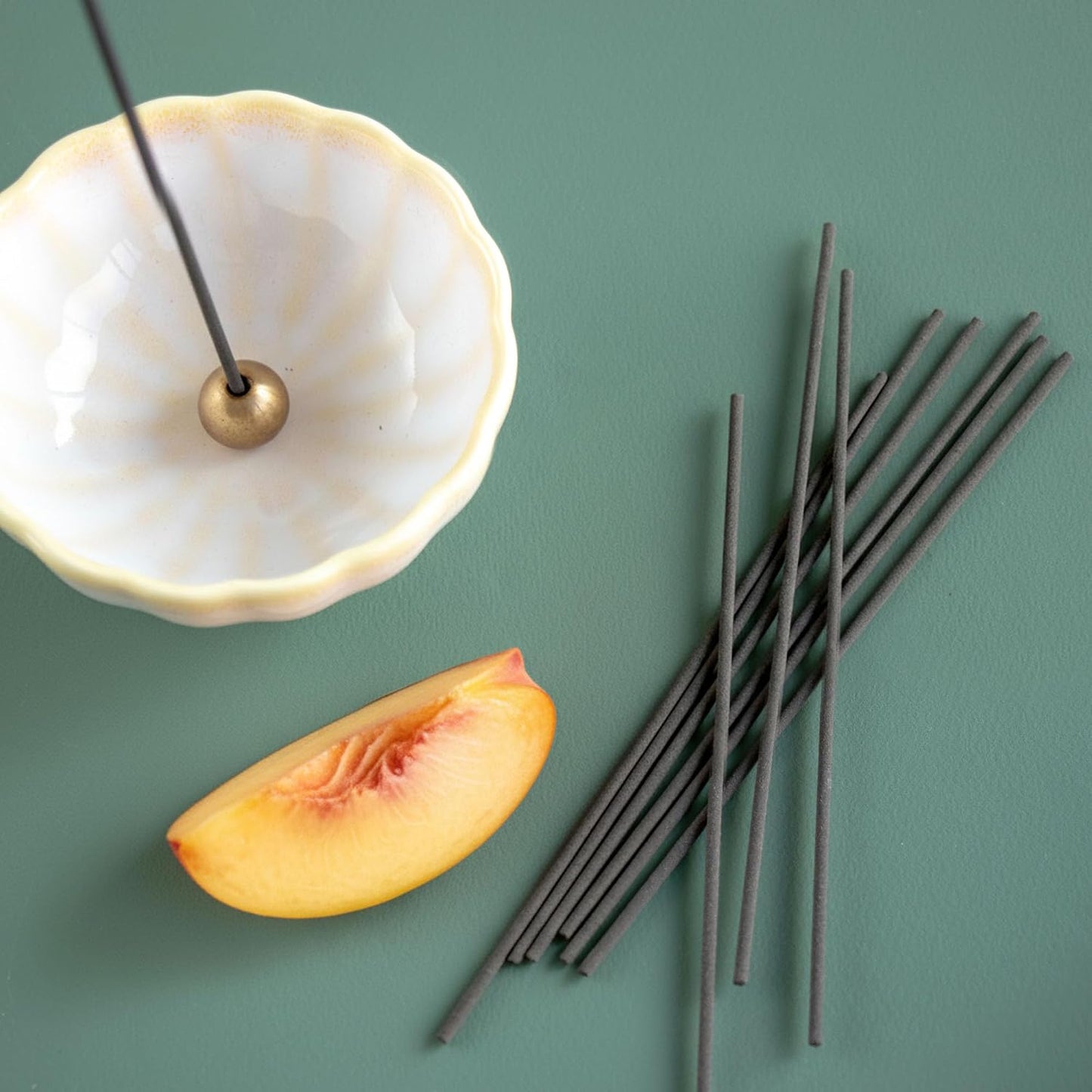 Asayu Japan Low Smoke Incense Sticks - Orchard Set (White Peach + Apple), 40gr (Each Scent 20g), for Yoga, Zen Meditation and Relaxation - Low Smoke for Less Irritation