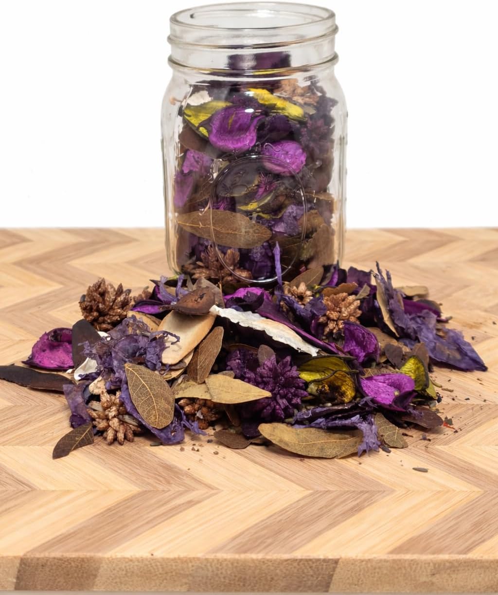 Lavender Fields Decorative Potpourri (4 oz) | Fresh Lavender Scented Home Fragrance for Baskets, Bowls, Displays & Seasonal Décor | Gift Box Garden Spring & Summer Potpourri