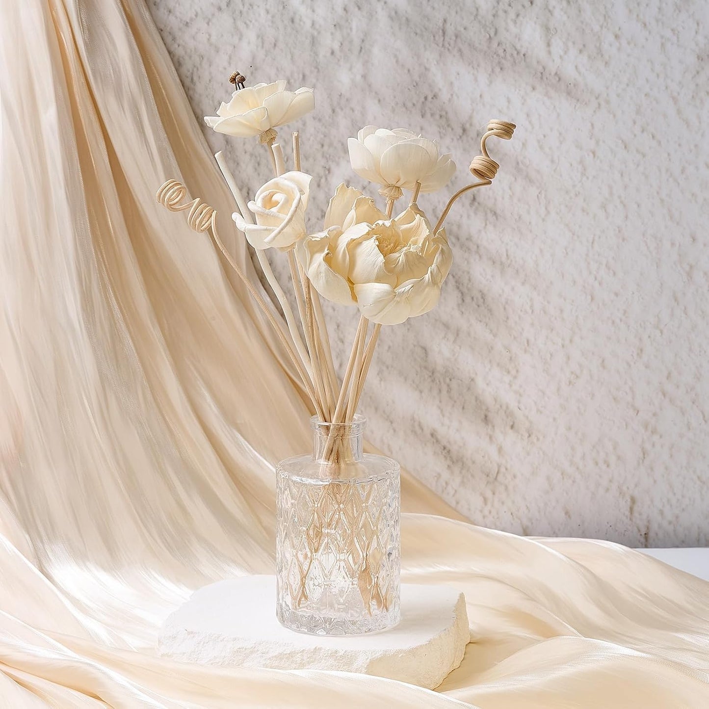 Daifunli 11 Pcs Flower Reed Diffuser Set Include Sola Flowers Diffuser Sticks with 5oz Empty Design Bottles Fragrance Rice Paper Natural Flower for Bedroom Office Bathroom Shelf Decor Gift(Classic)