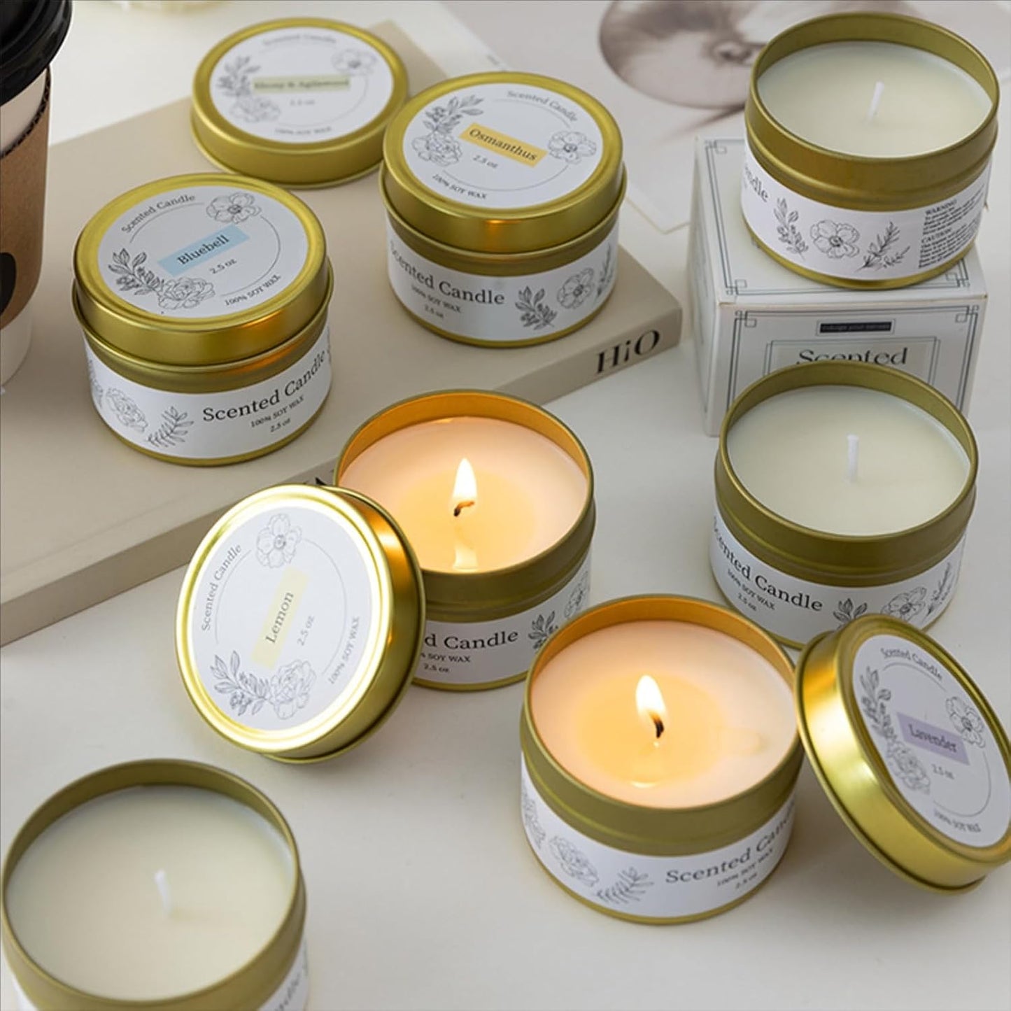 A Single Gift Box of Scented Candles with Soy Wax, offering a Premium and Atmospheric Fragrance (Vanilla)