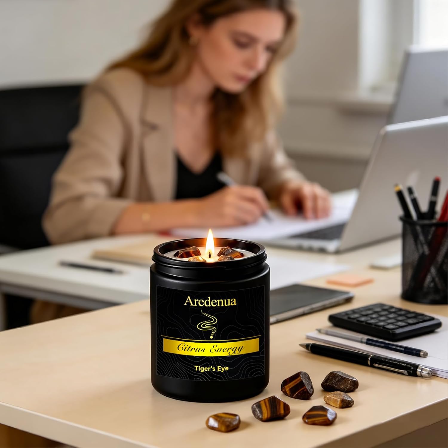 Crystal Candle with Tiger Eye Healing Crystals, Citrus Aromatherapy Candle for Confidence, Natural Soy Wax Scented Candle with Real Gemstone, 7oz Long Burning, Motivational Chakra Gift