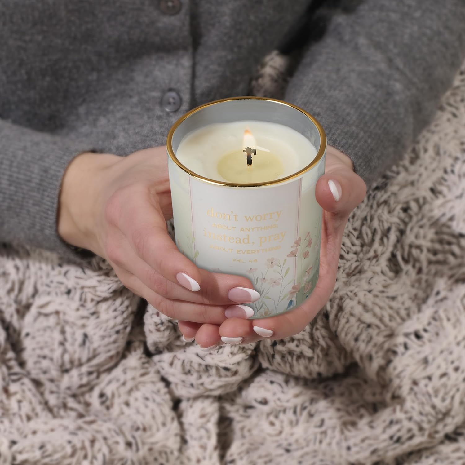 Christian Art Gifts Vanilla & Oakmoss Scented Candle: Don't Worry, Pray Bible Verse, Soy Wax, Pure Essential Oils, Floral Design Glass Jar, Encouragement Gift for Women, 40 Hours Burn Time