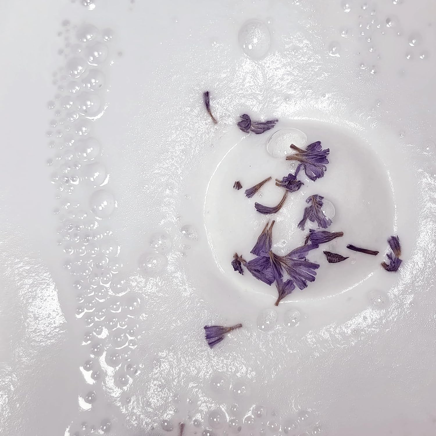 Aromatherapy Bath Bombs with Dried Flower Petals - 6 Pack Large Bath Bomb Handmade SPA Gift Set for Women, Moisturizing Natural Essential Oil Fizzies for Stress Relief & Relaxation Home SPA