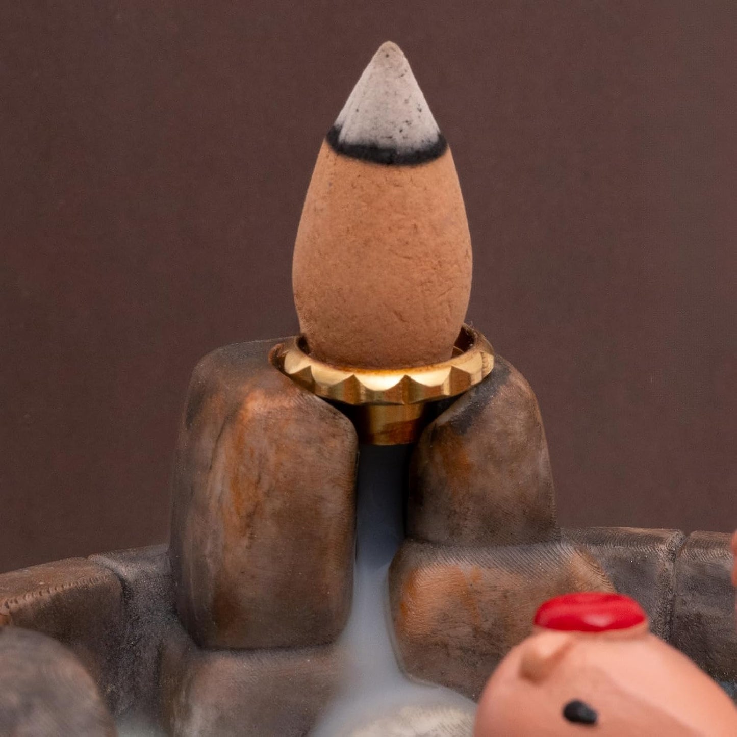 MOUGIGI Capybara Backflow Incense Holder - Cute Unique Design Backflow Burner with Waterfall Effect for Relaxation and Aromatherapy, Ideal for Living Room, Yoga Studio, and Creative Spaces