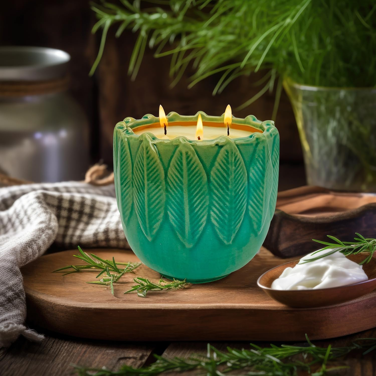 Exquisite Creamy Vanilla Scented Large Candle, 3-Wick 20oz 80H Long Lasting, Natural Soy Wax Aromatherapy Candle for Stress Relief, Home Fragrance Housewarming Gifts Candle for Home Decor