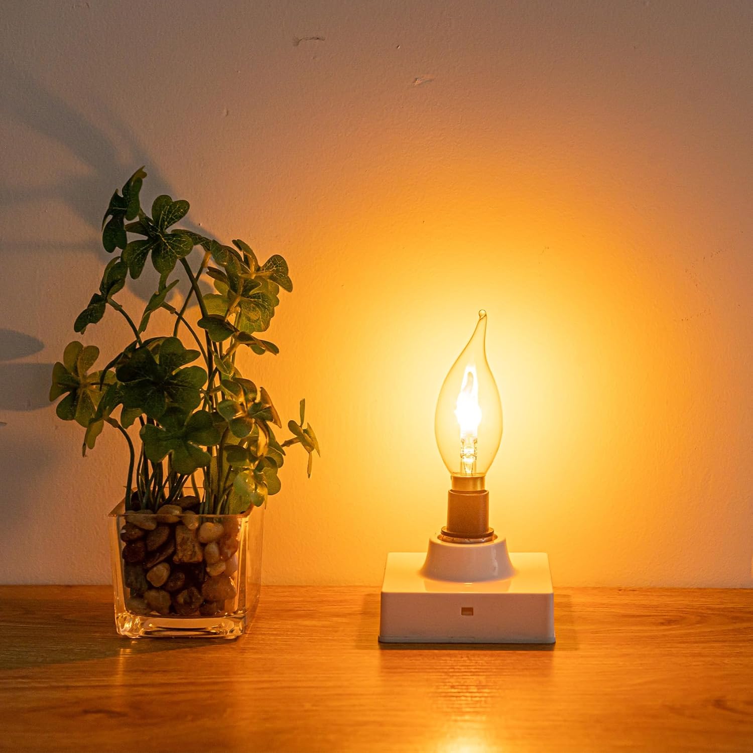 Sunaiony Flickering Flame Light Bulbs, E12 LED Flicker Candelabra Flame Effect Light Bulb for Decoration, Clear Glass CA11 Shape, 6 Pack