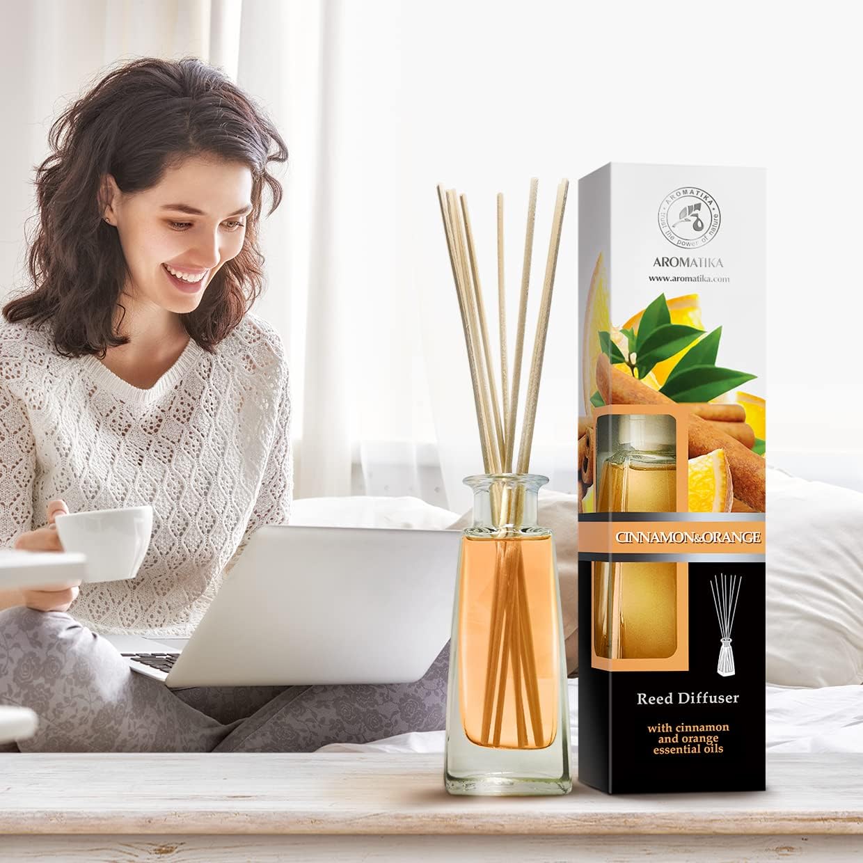 Reed Diffuser Cinnamon & Orange 3.4 Fl Oz (100ml) - Room Diffuser with Cinnamon and Orange Essential Oils - Fragrance Diffuser with Rattan Sticks - Christmas Scent - Scented Diffusers - Home Fragrance