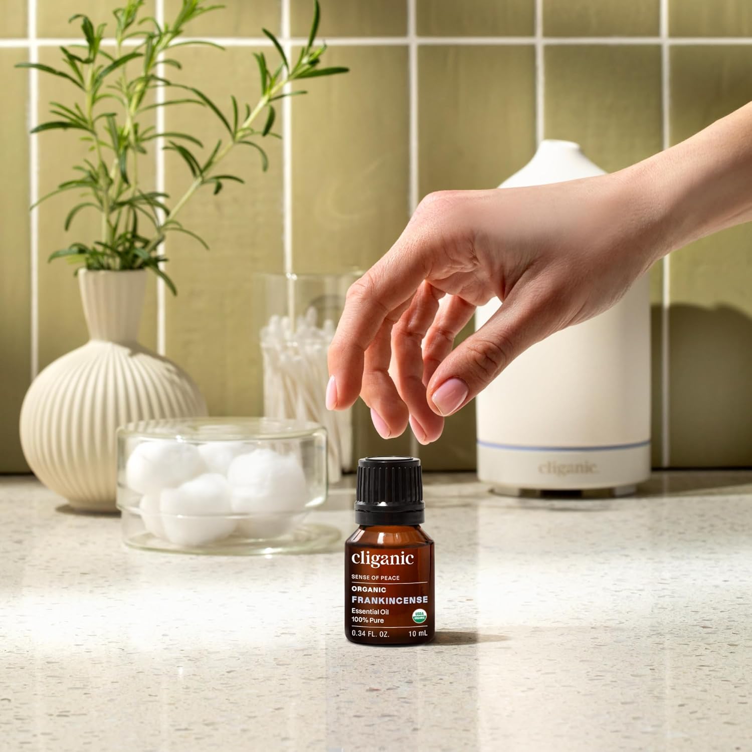 Cliganic Organic Frankincense Essential Oil - Boswellia Serrata, 100% Pure Natural Undiluted, for Aromatherapy | Non-GMO Verified