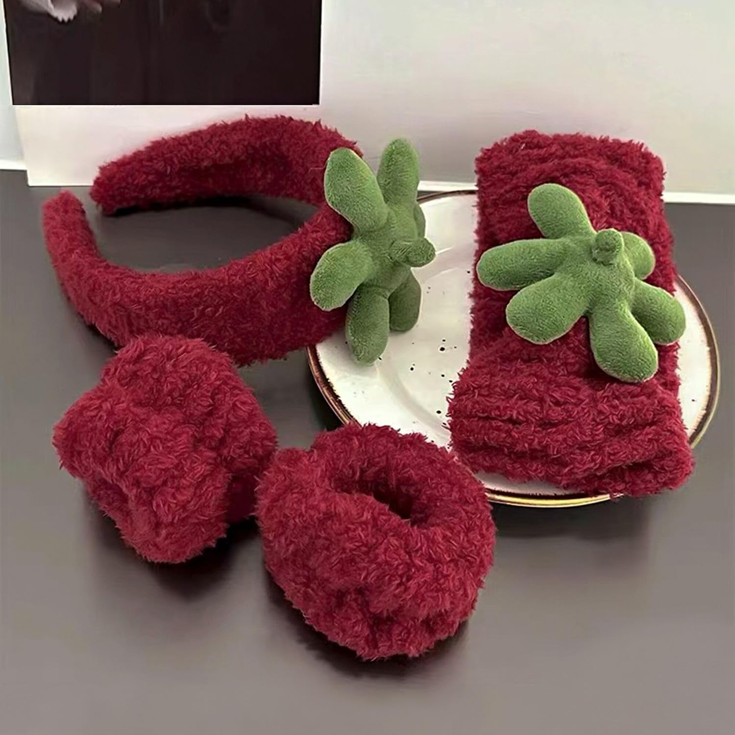 Ivyu Spa Skincare Headbands& Wristband Set，Cute Strawberry Makeup Headband For Women Girls,Non Slip Sponge Headband，Skincare-Padded Soft Thick Terry Cloth Hair Band Accessory.