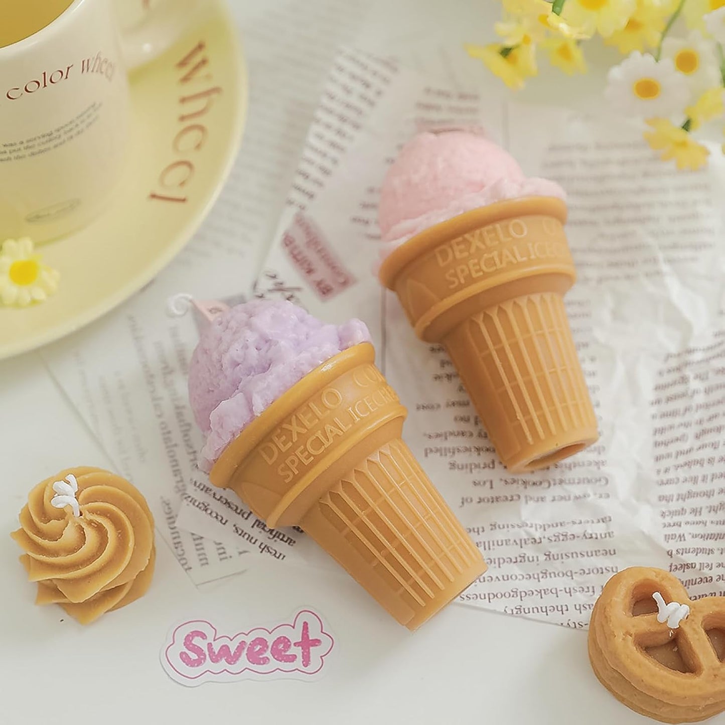 Ice Cream Cone Shaped Scented Candle,140G One Pack Handmade Pink Creamy Coffee Soy Wax Decorative Candle for Table Photo Prop,Smokeless Dessert Decor for Party,Wedding Centerpiece & Gifting